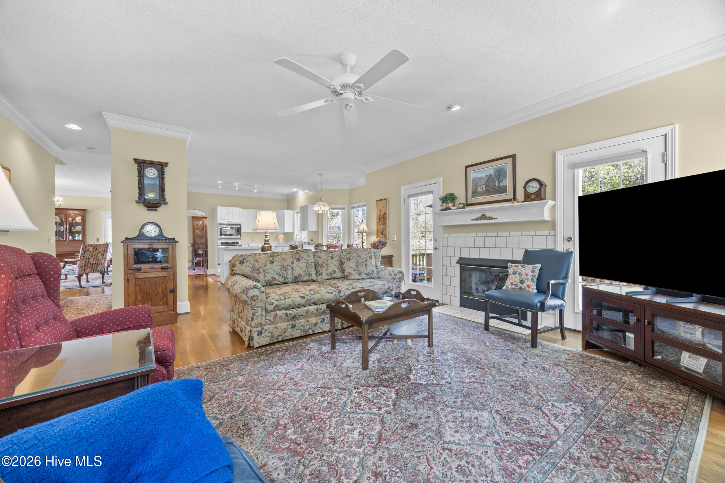 100564035 | Photo 27