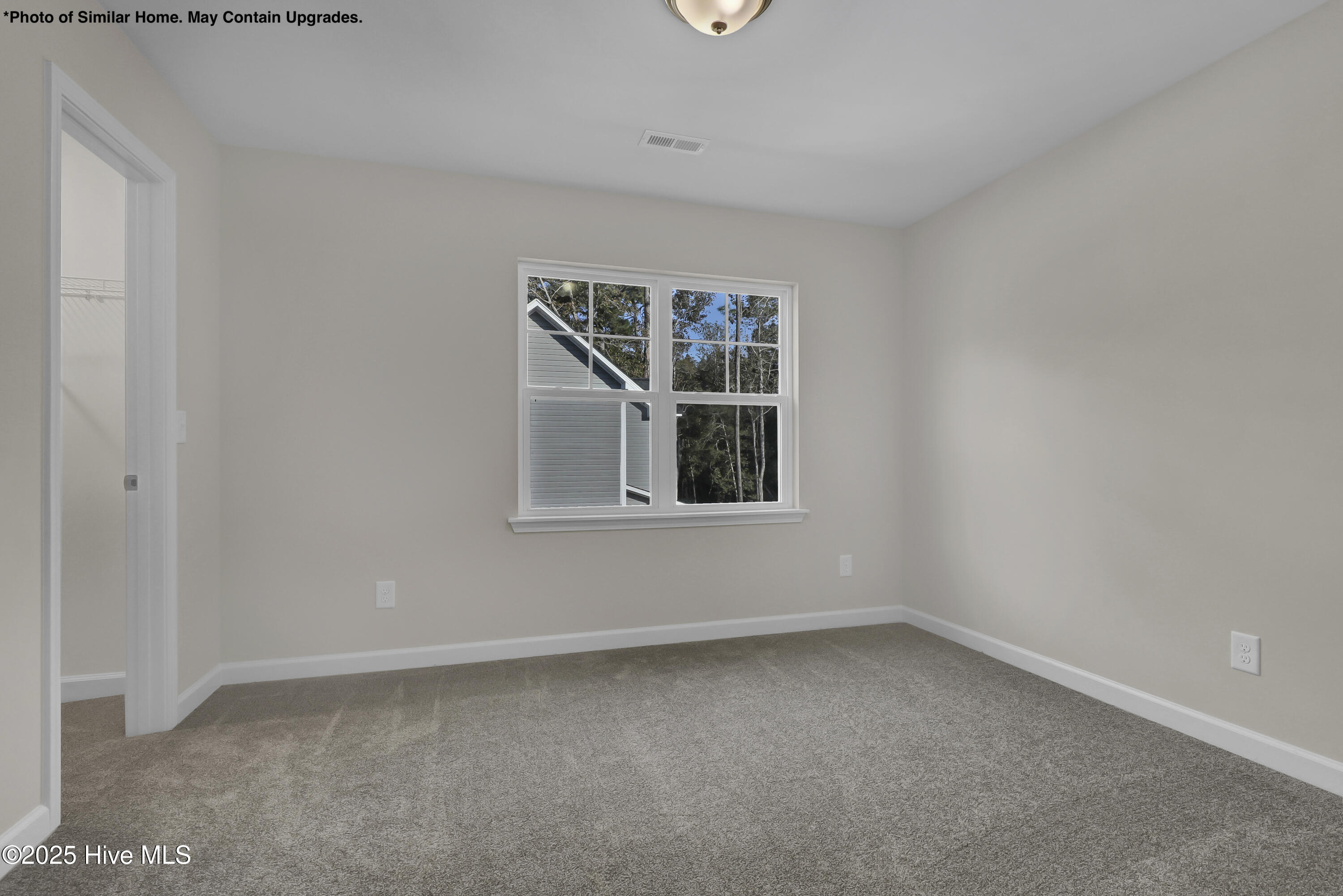 100514032 | Photo 25