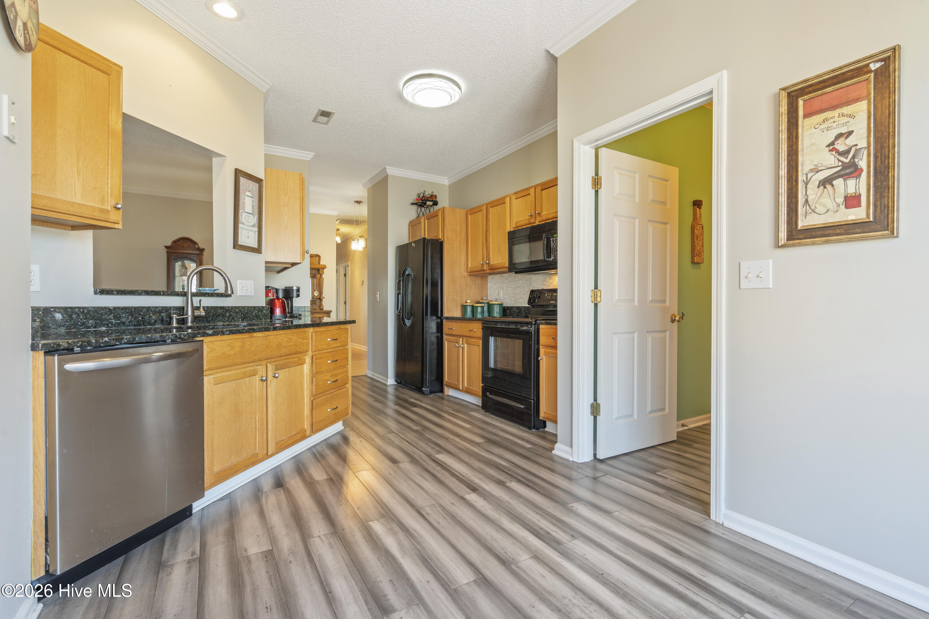 100554853 | Photo 16