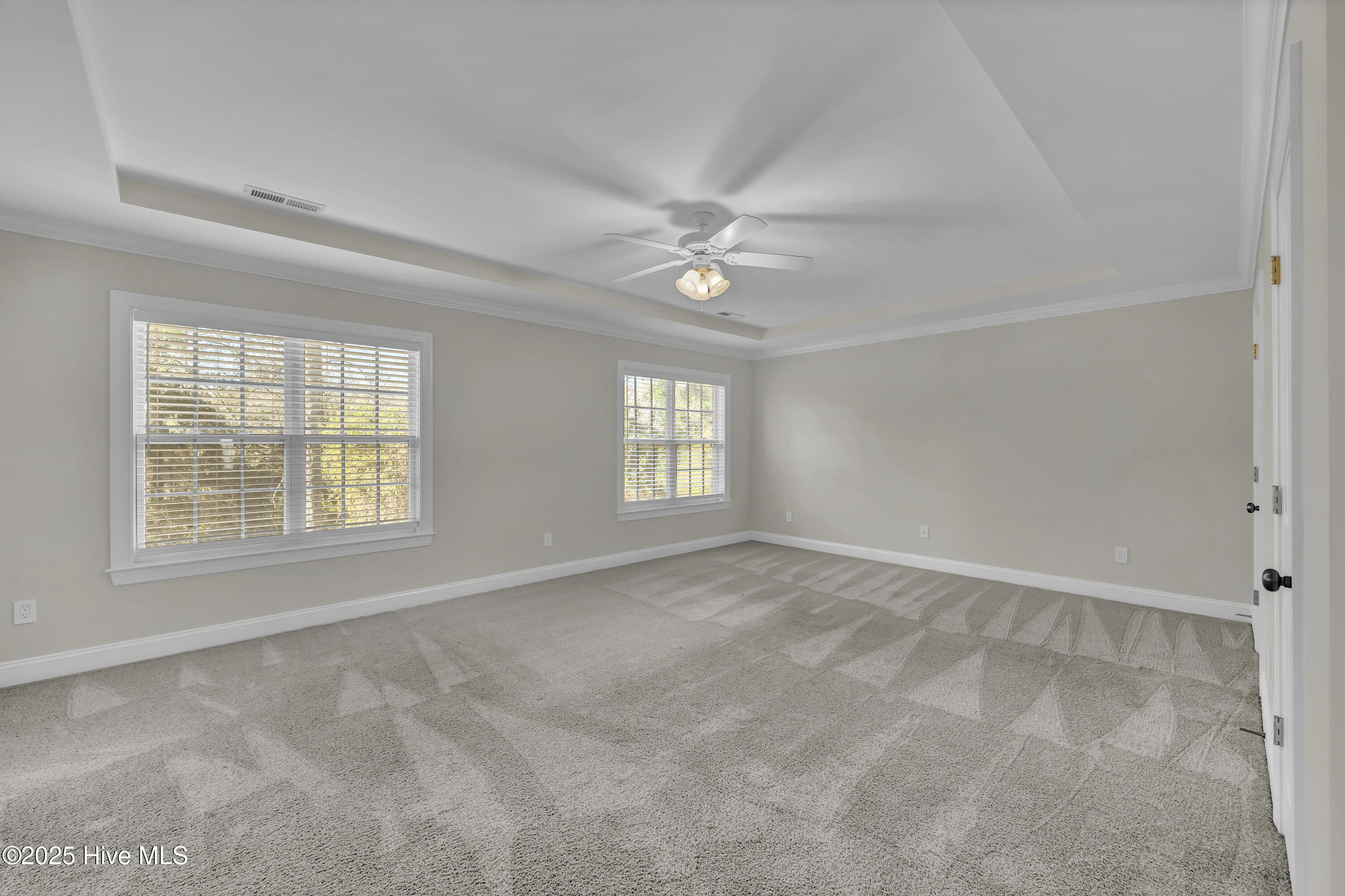 100545640 | Photo 21