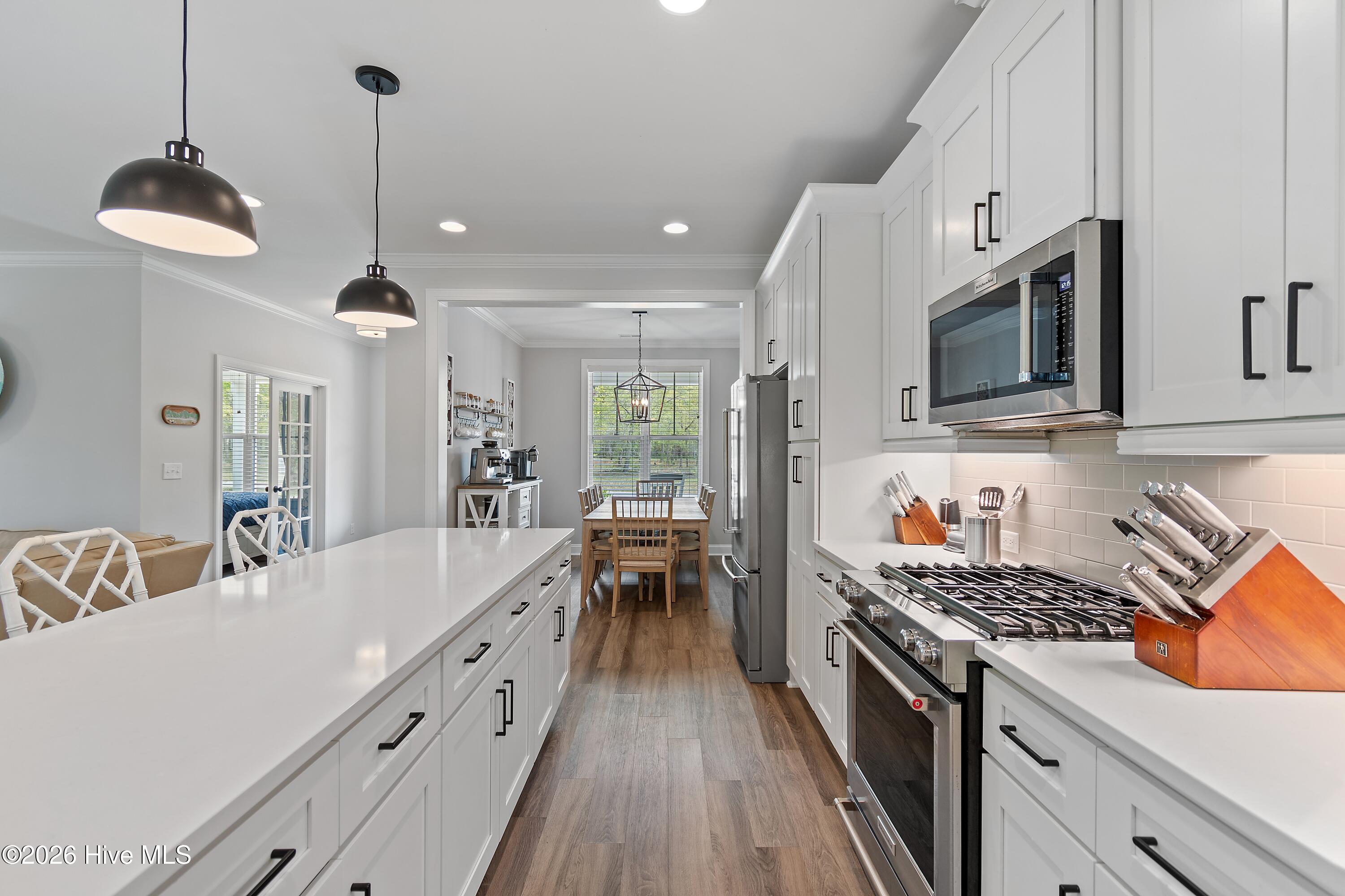 100565017 | Photo 18