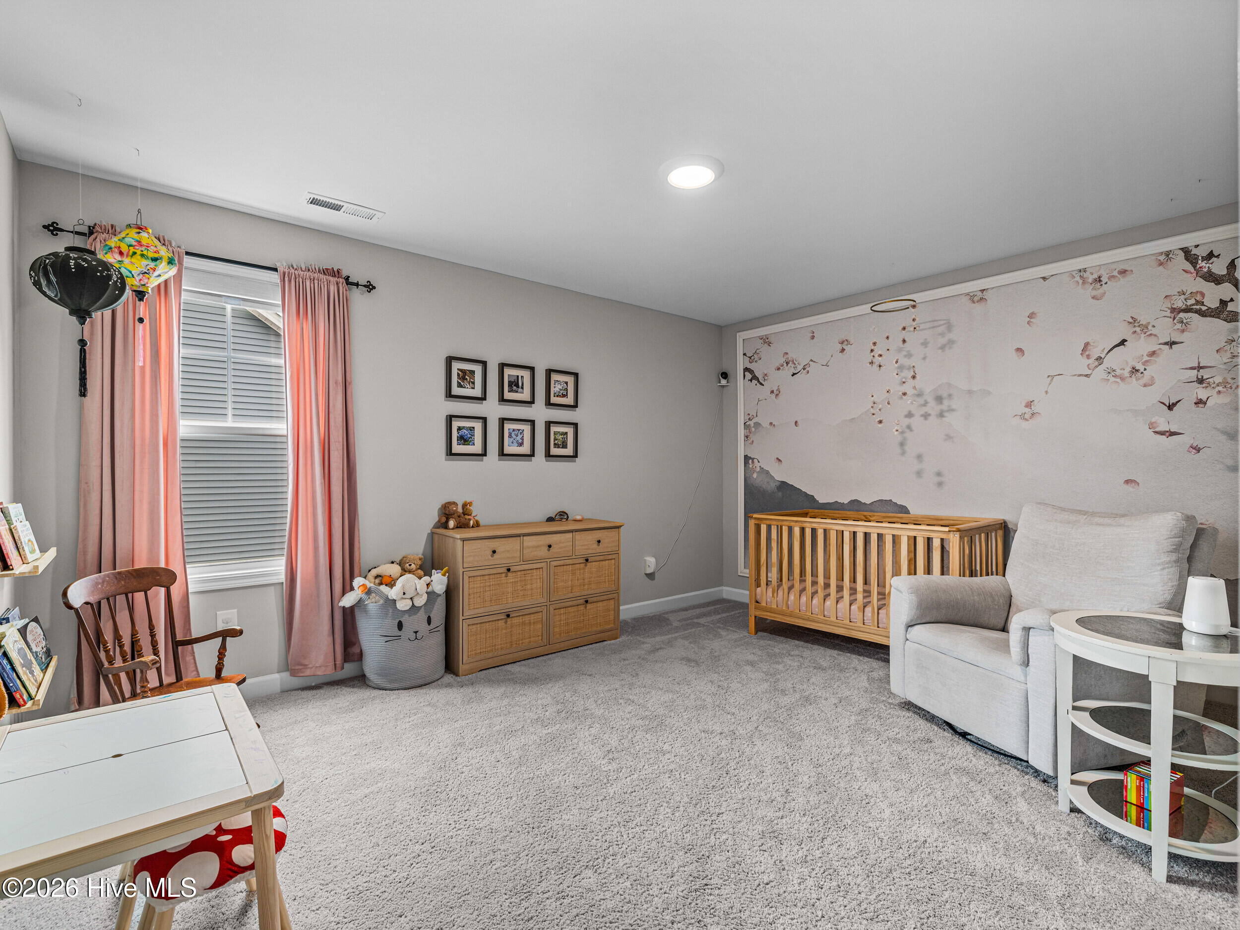 100558096 | Photo 48