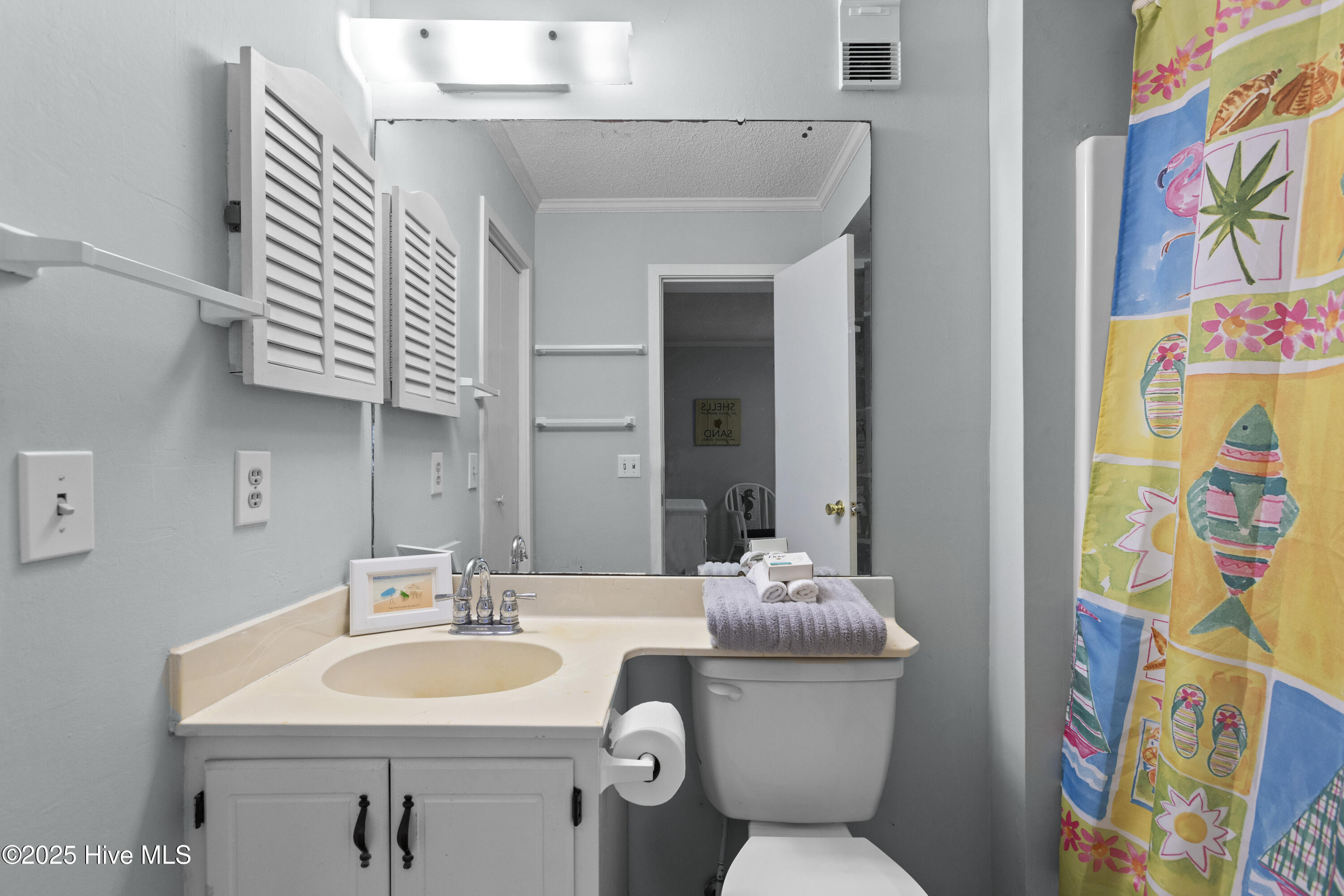 100514890 | Photo 19