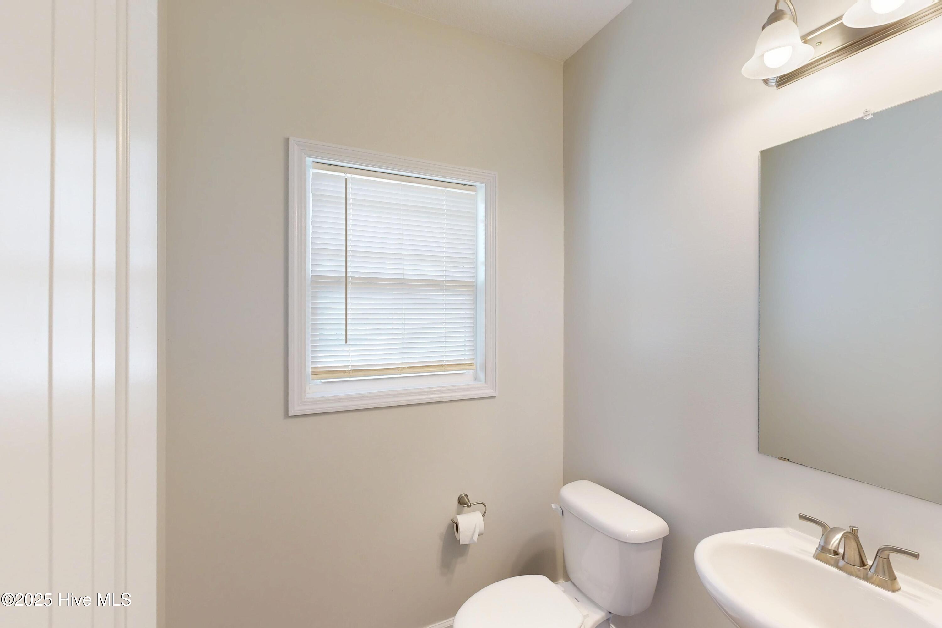 100545262 | Photo 23