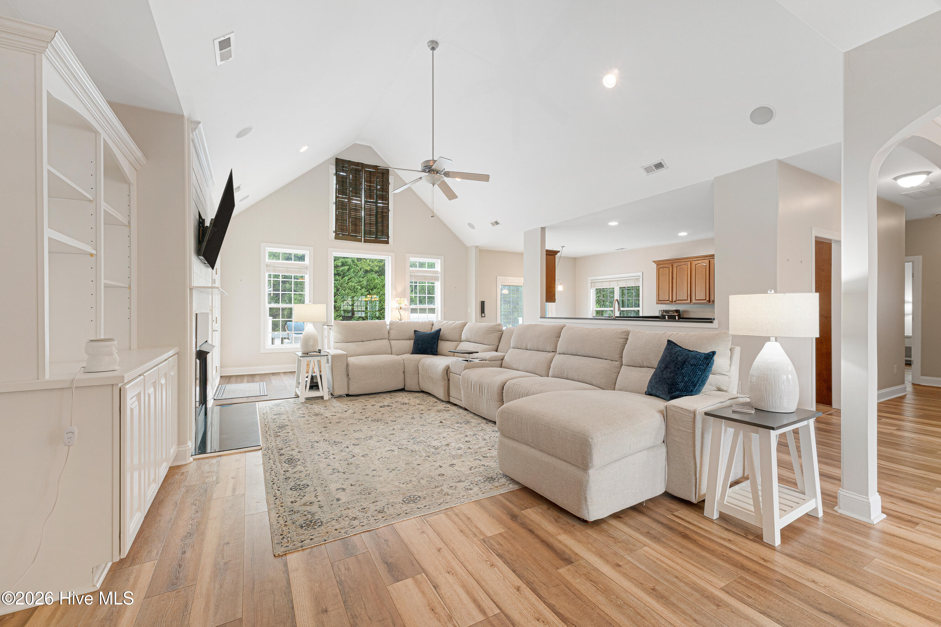 412 Waverly Court,Newport