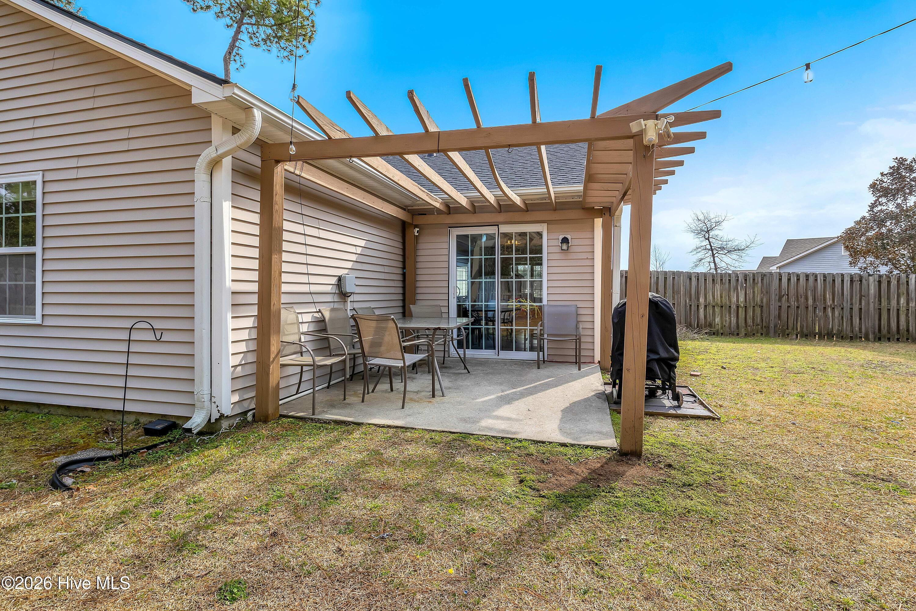 100556302 | Photo 26