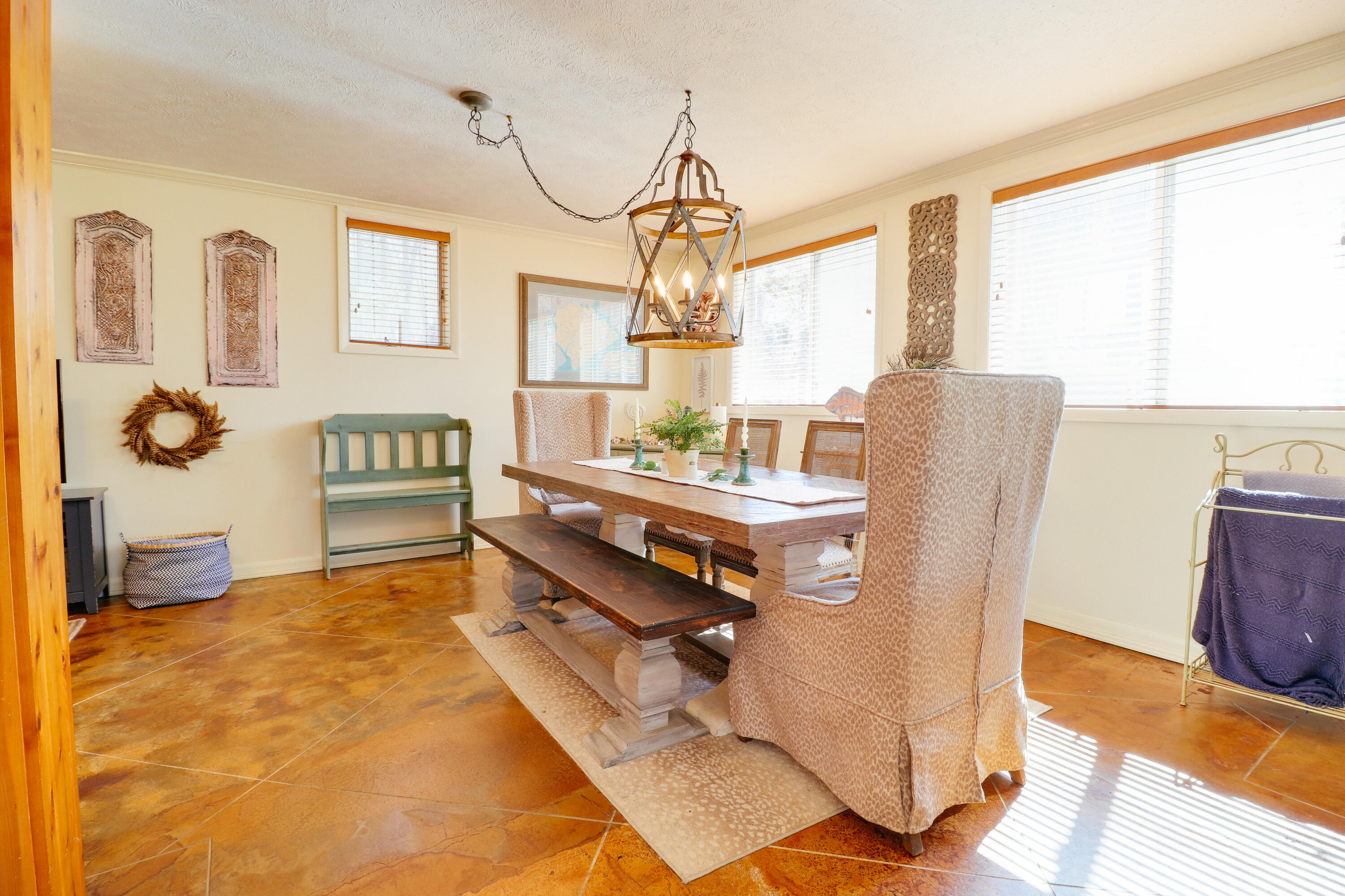 1061 Delaware Dr-2