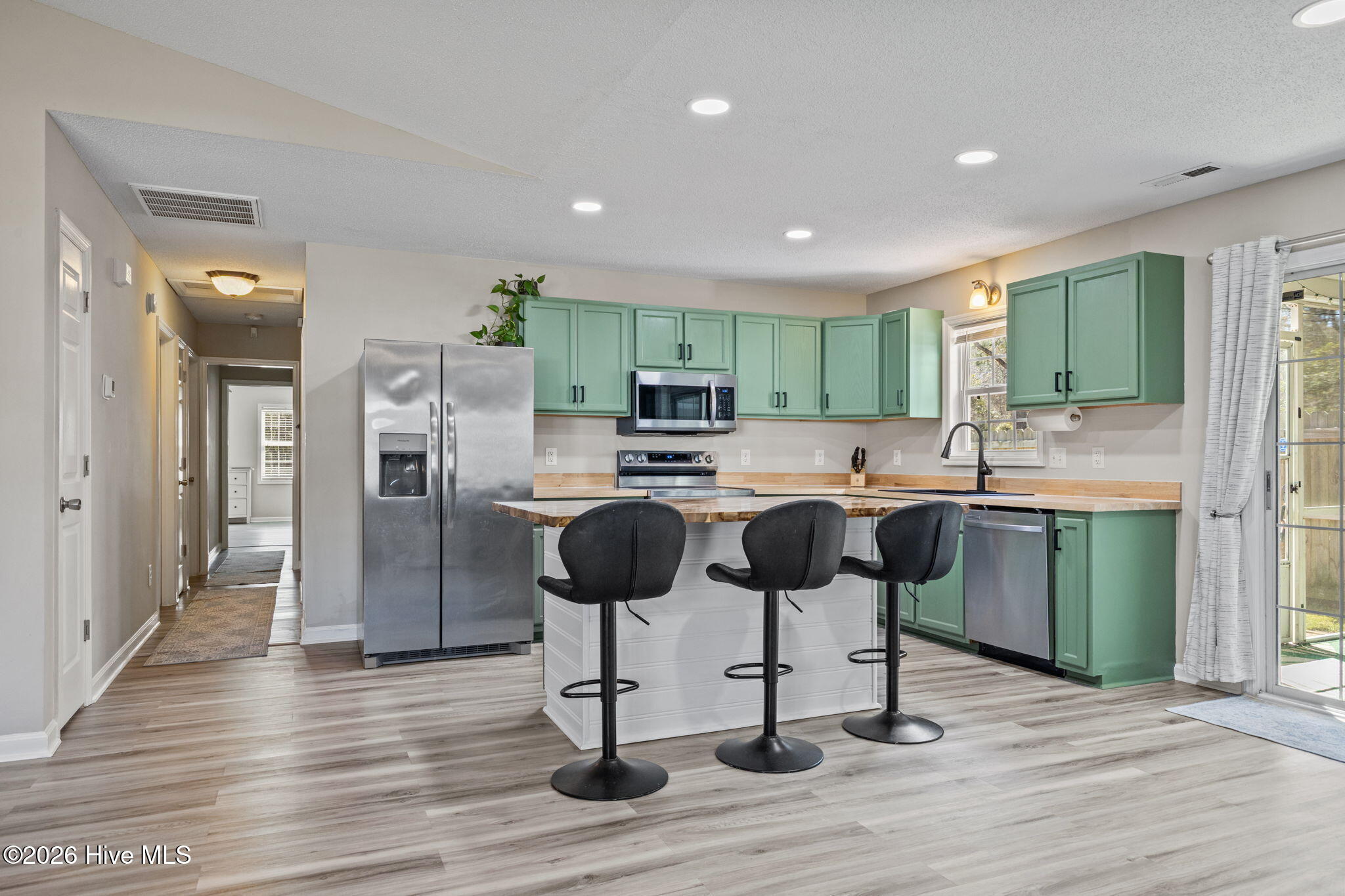 100561771 | Photo 12