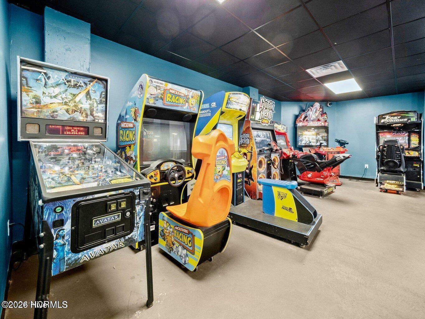 100564198 | Photo 47