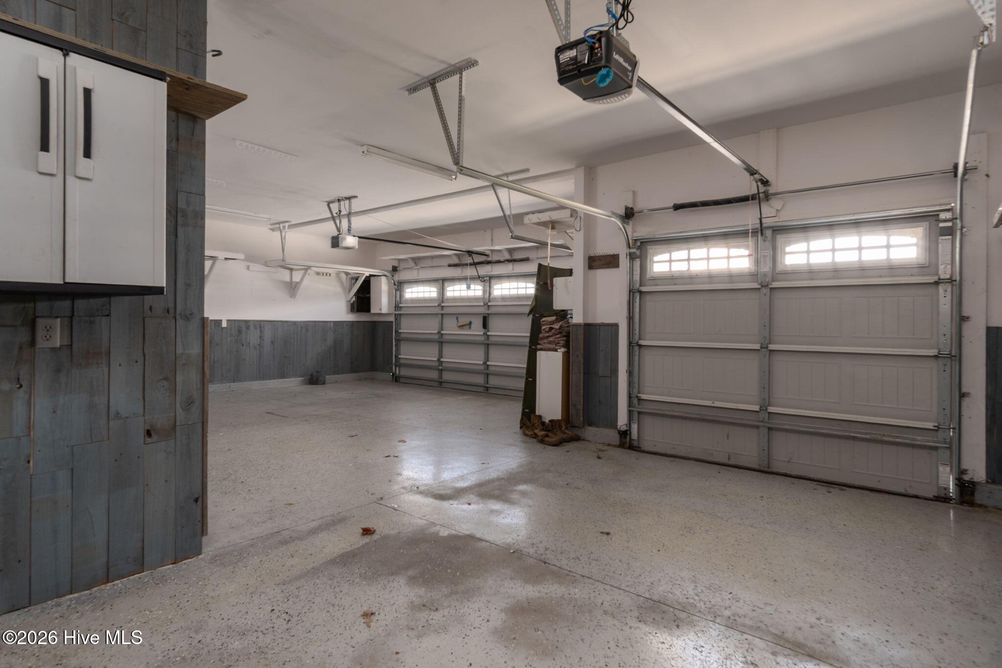 100566459 | Photo 39