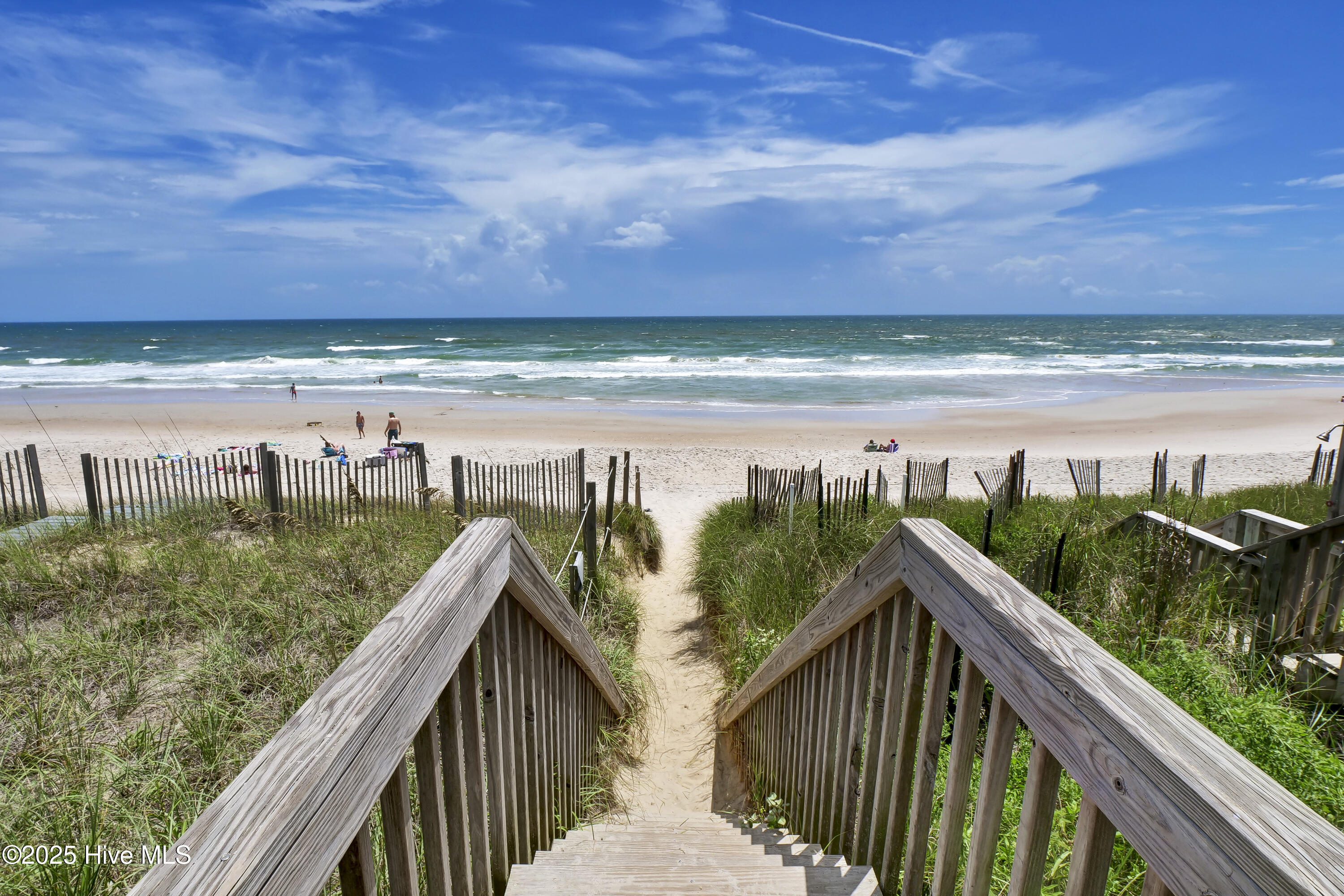 100521300 | Photo 12