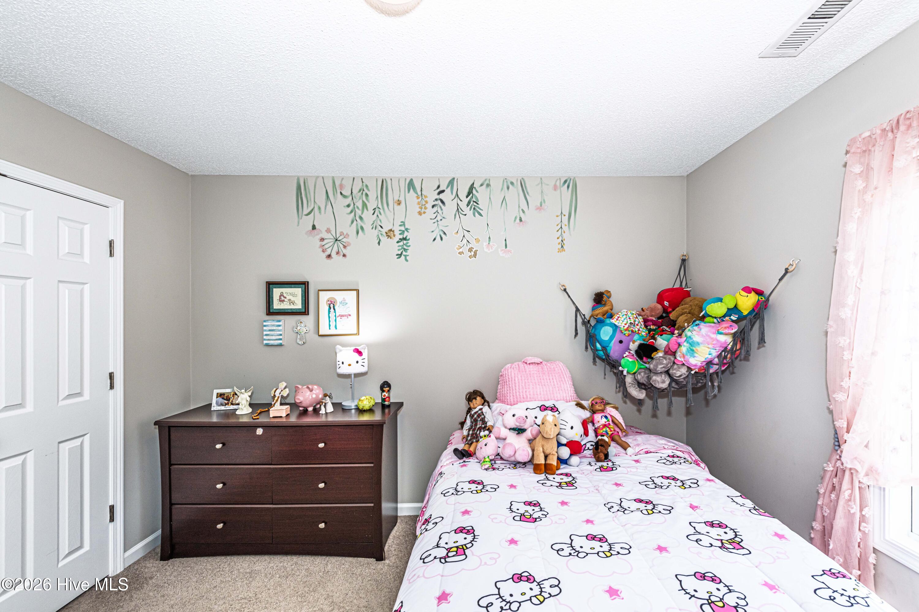 100565701 | Photo 43