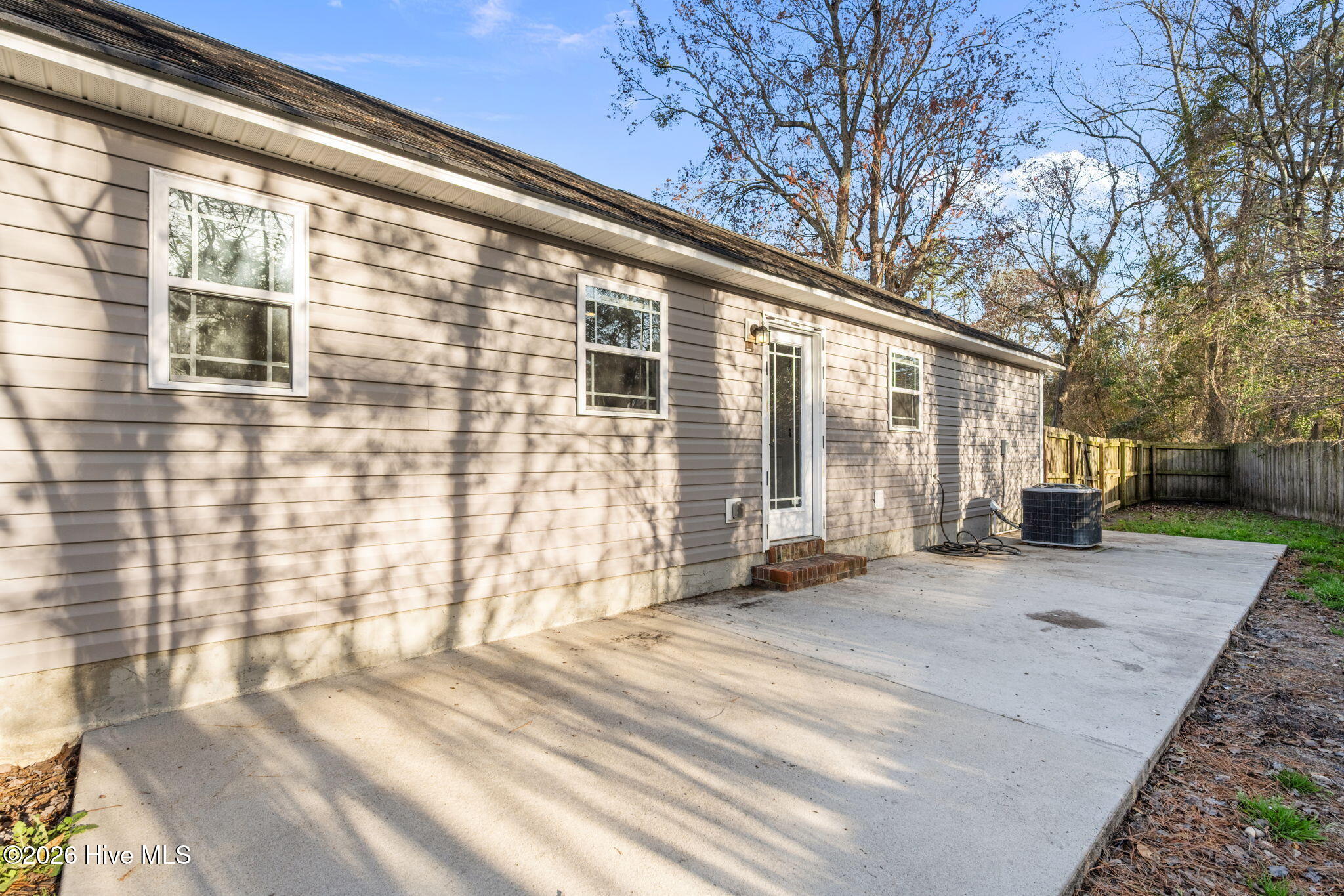 100558814 | Photo 38