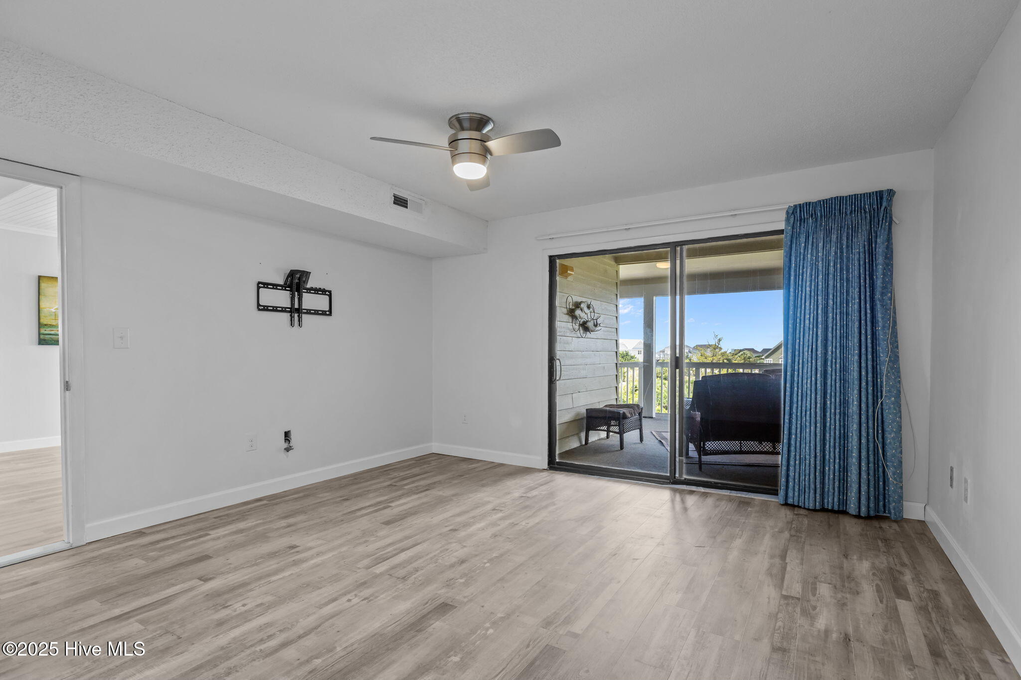 100518797 | Photo 31