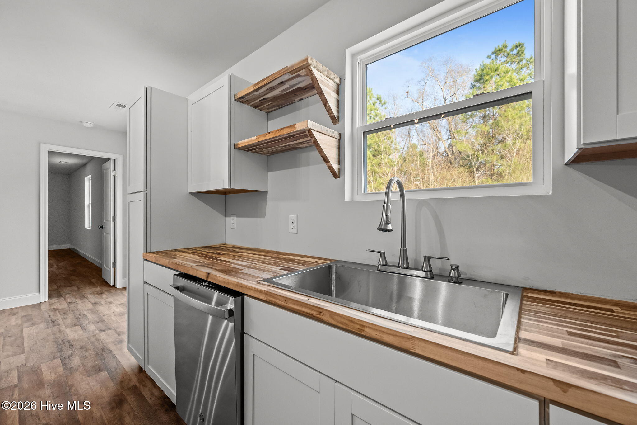 100505394 | Photo 22