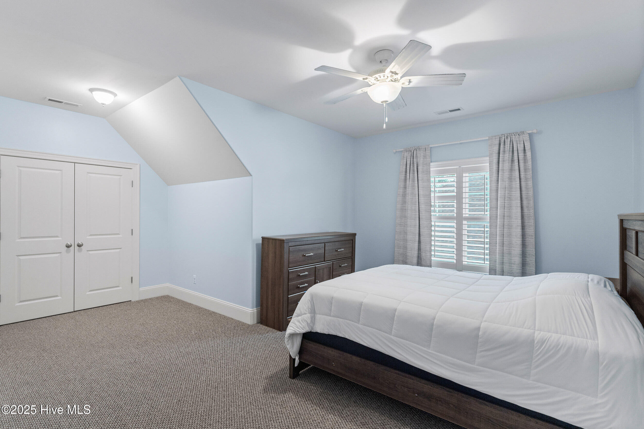 100524875 | Photo 32