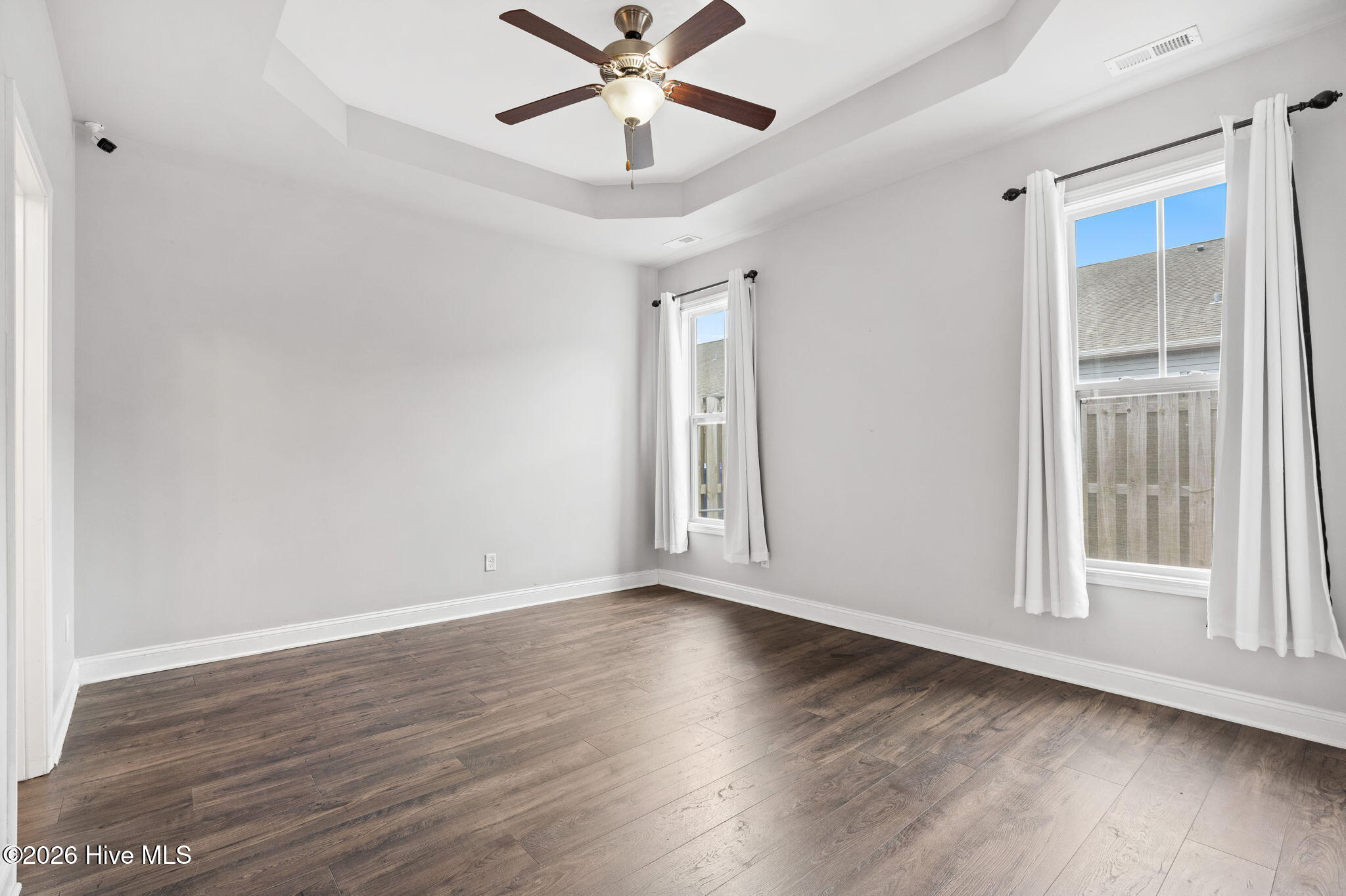 100540133 | Photo 18