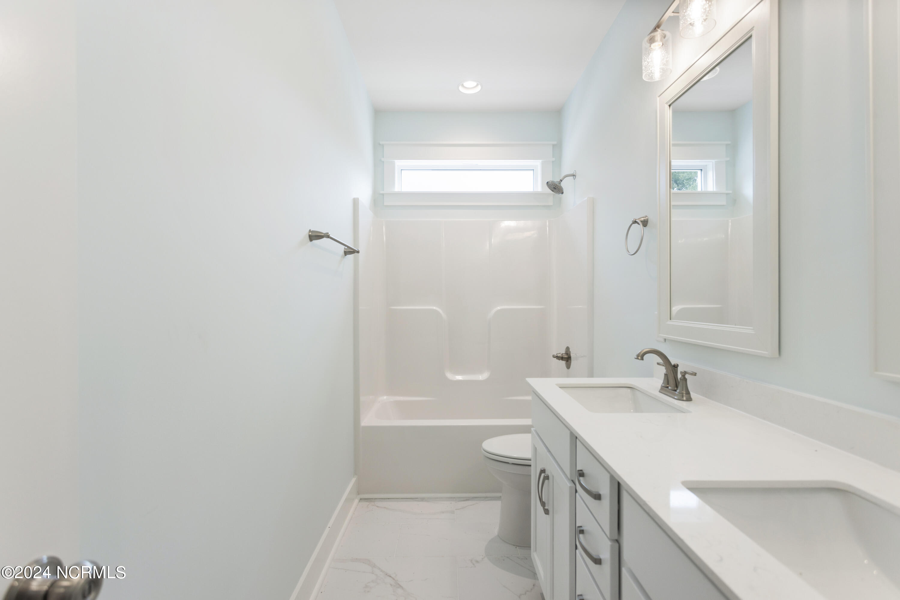 100543497 | Photo 28