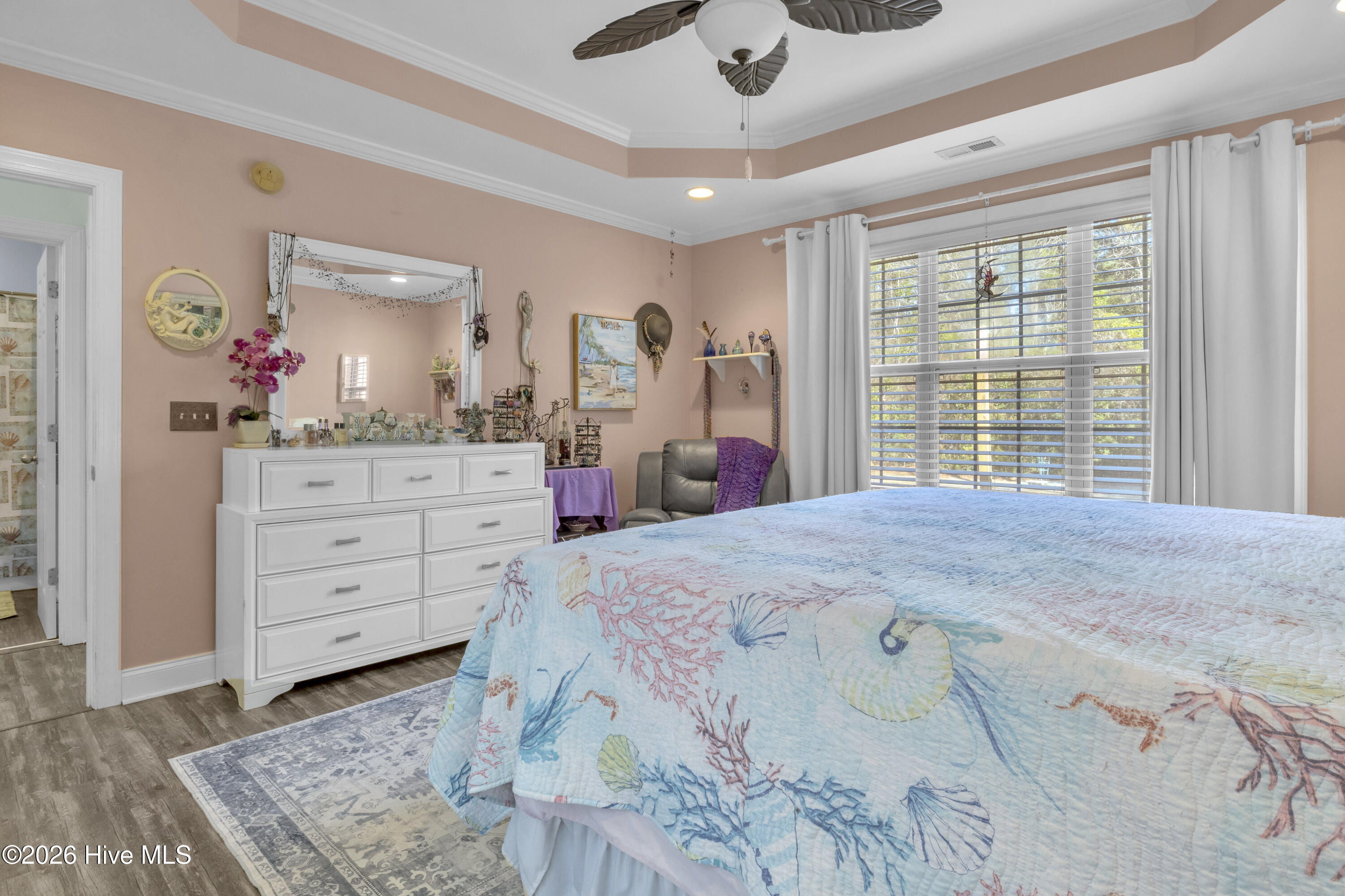 100561283 | Photo 17