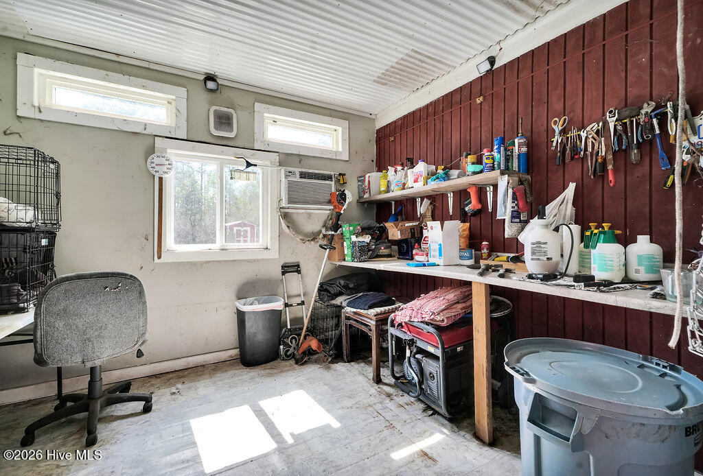 100560144 | Photo 27