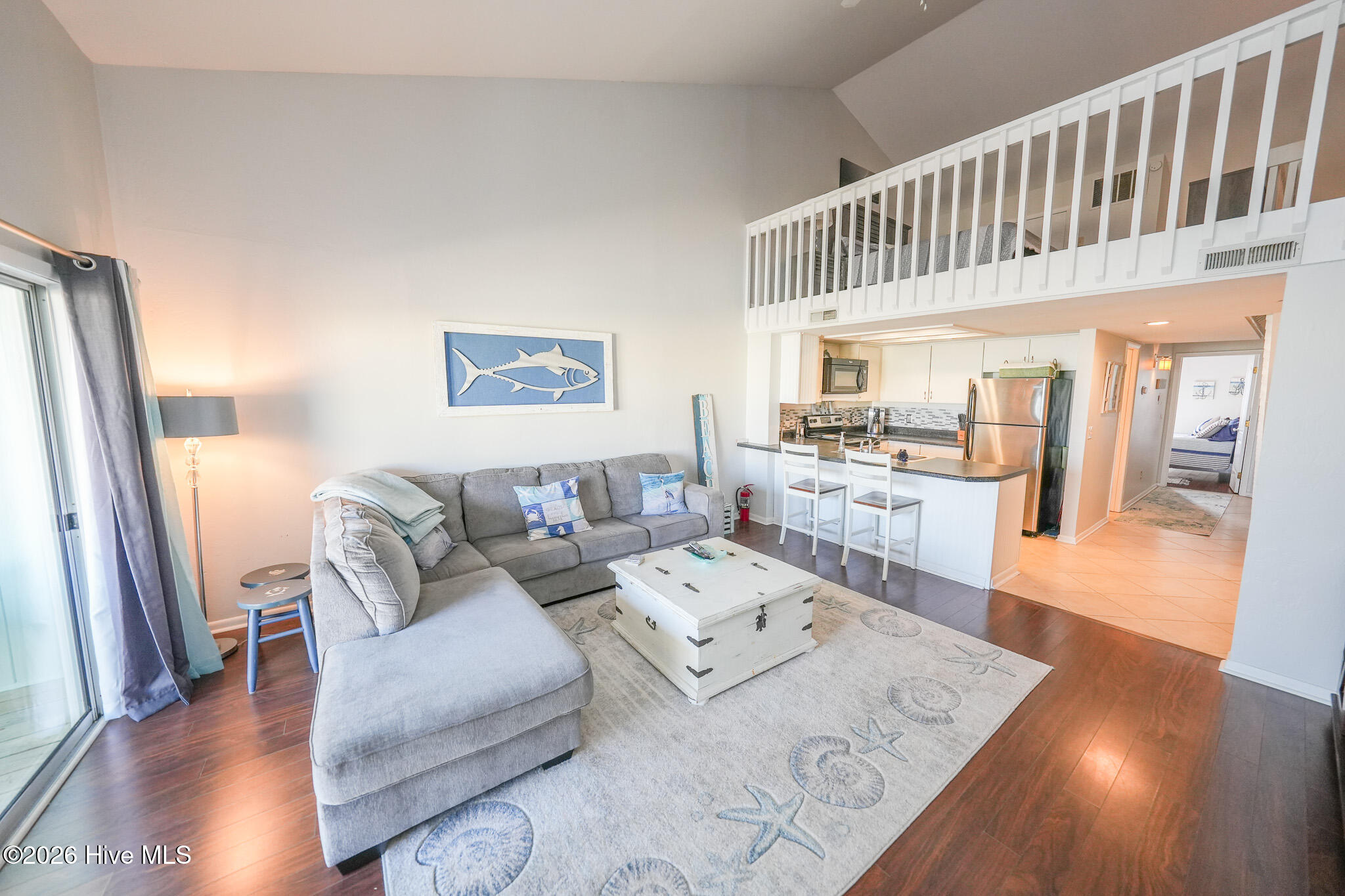 100519884 | Photo 28