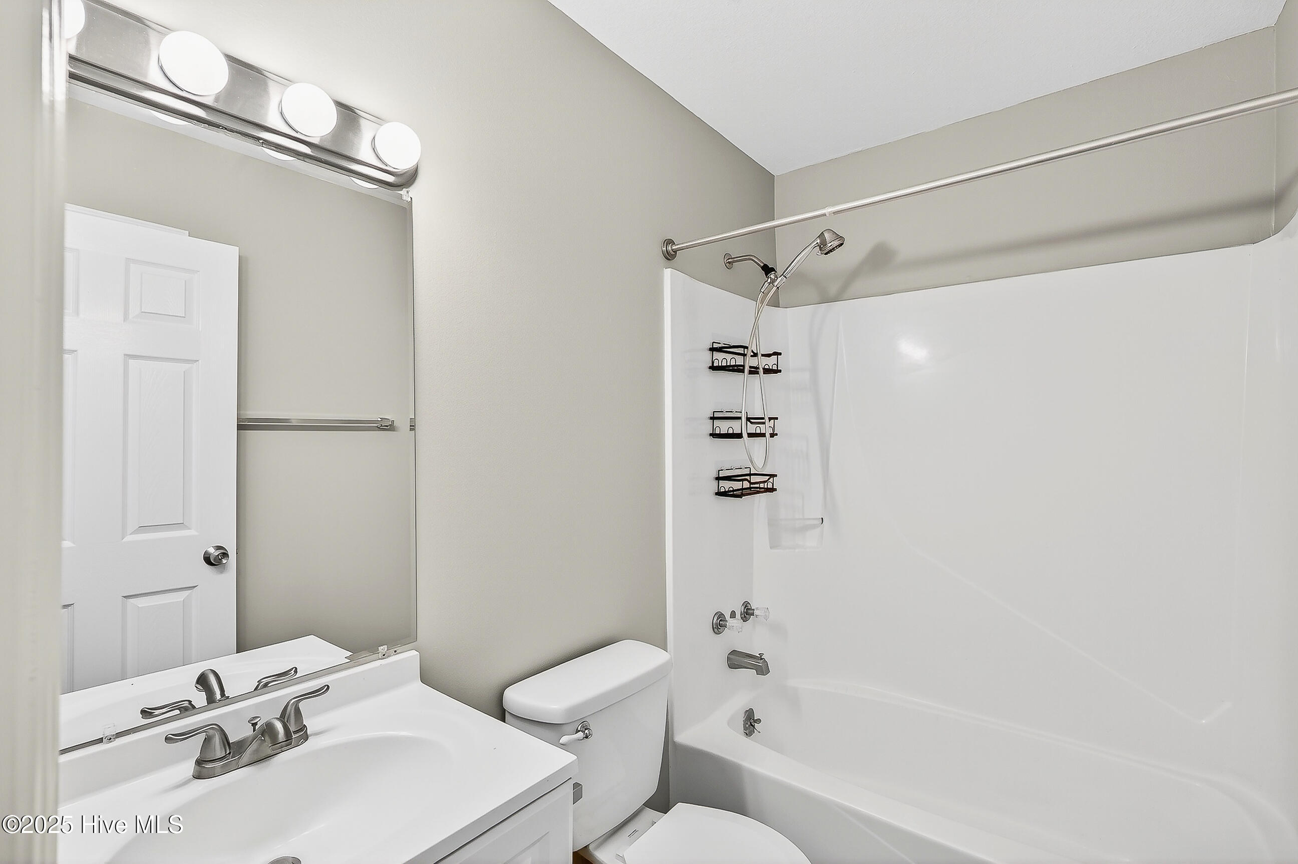 100540256 | Photo 16