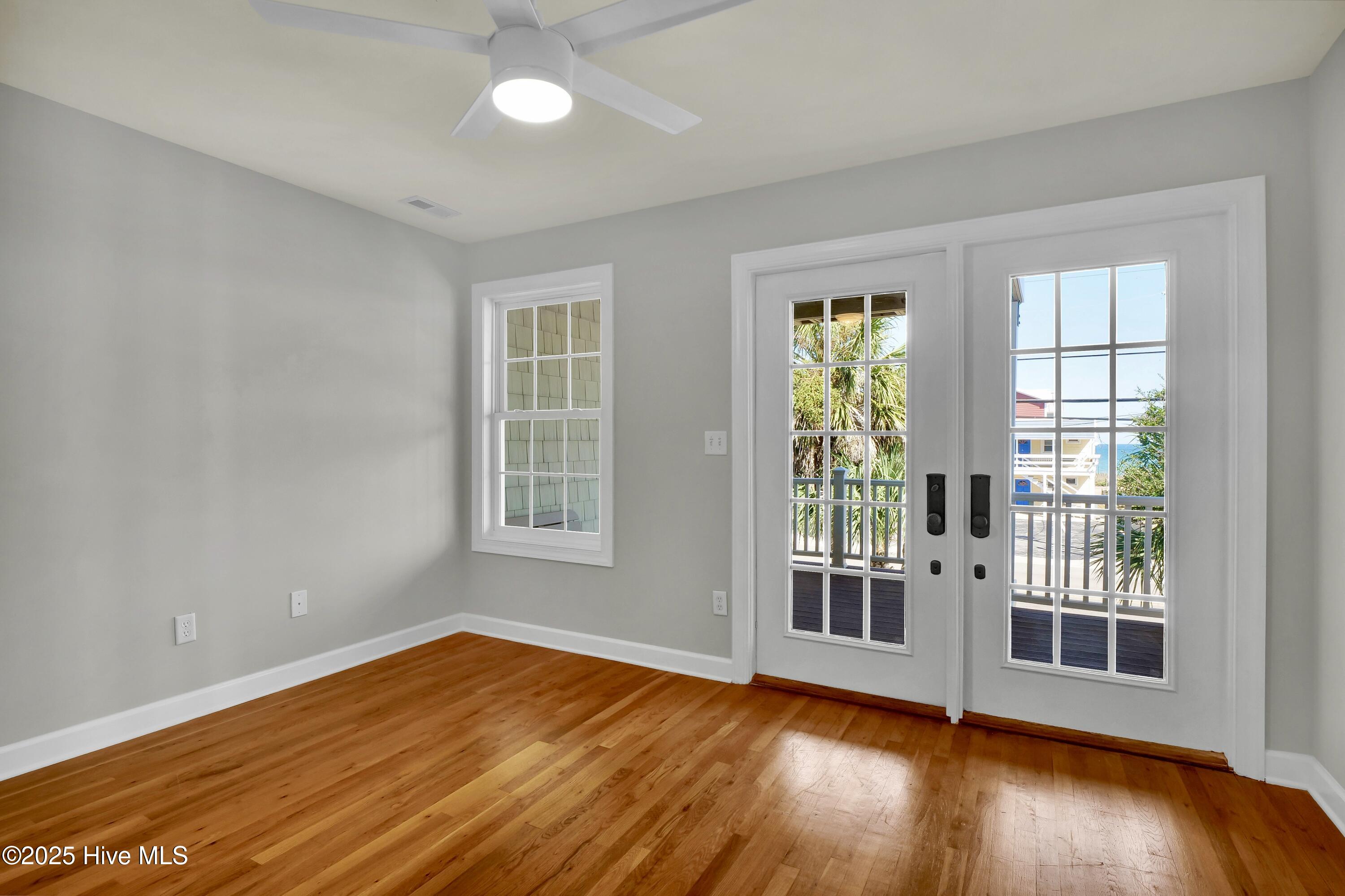 100523371 | Photo 27