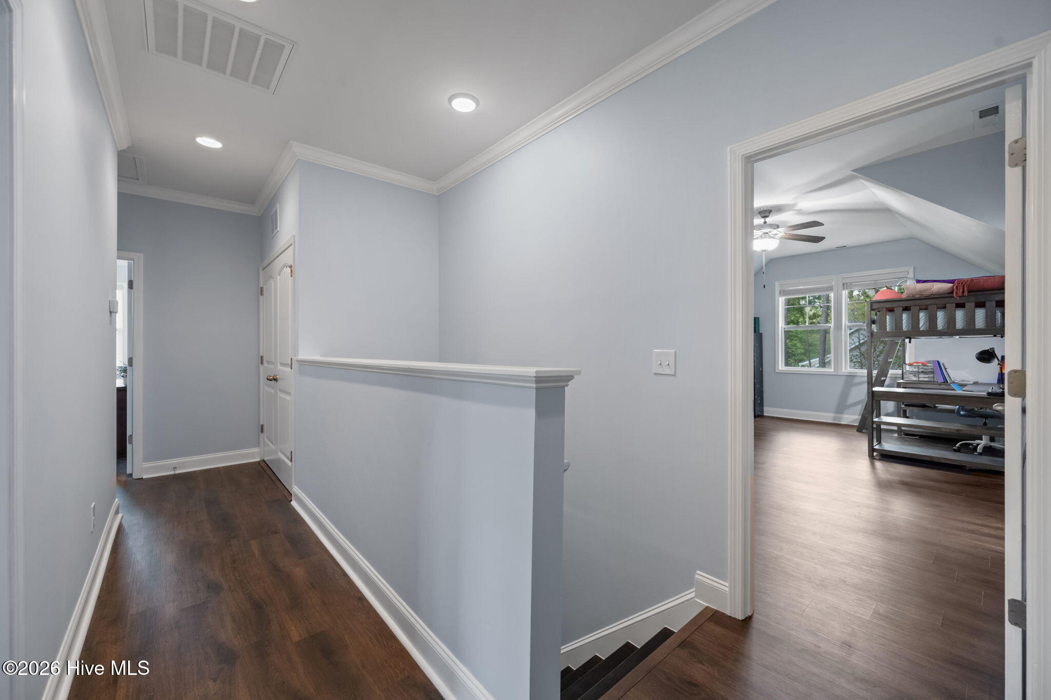 100565759 | Photo 20