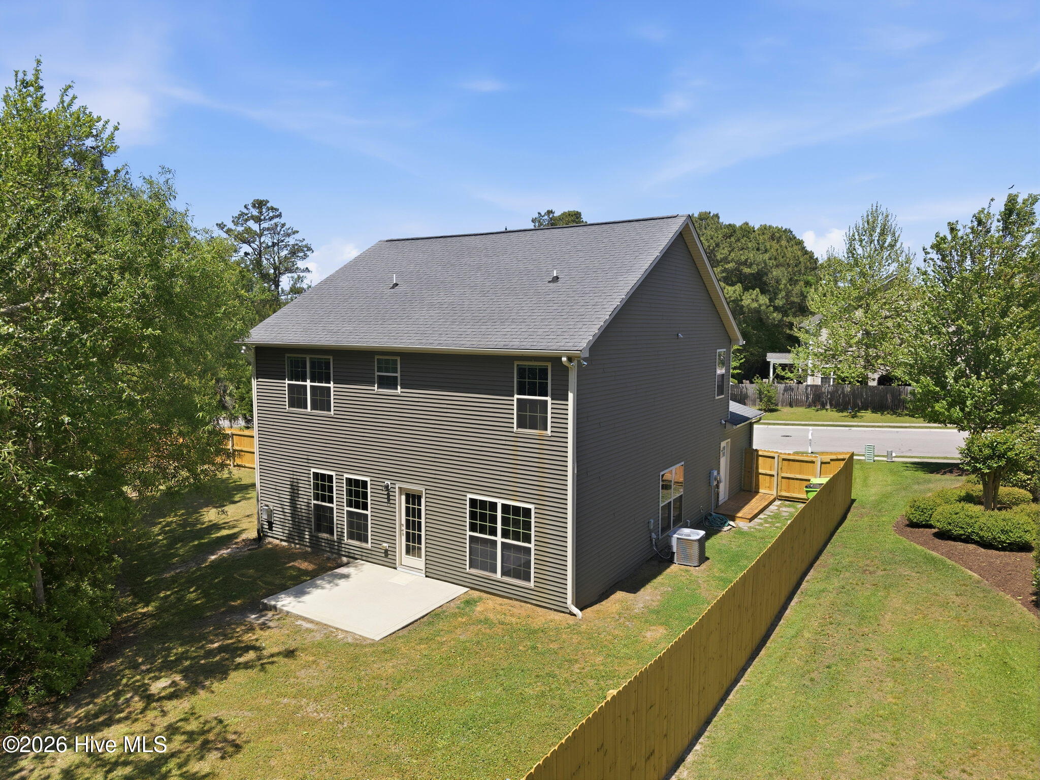 100569504 | Photo 43