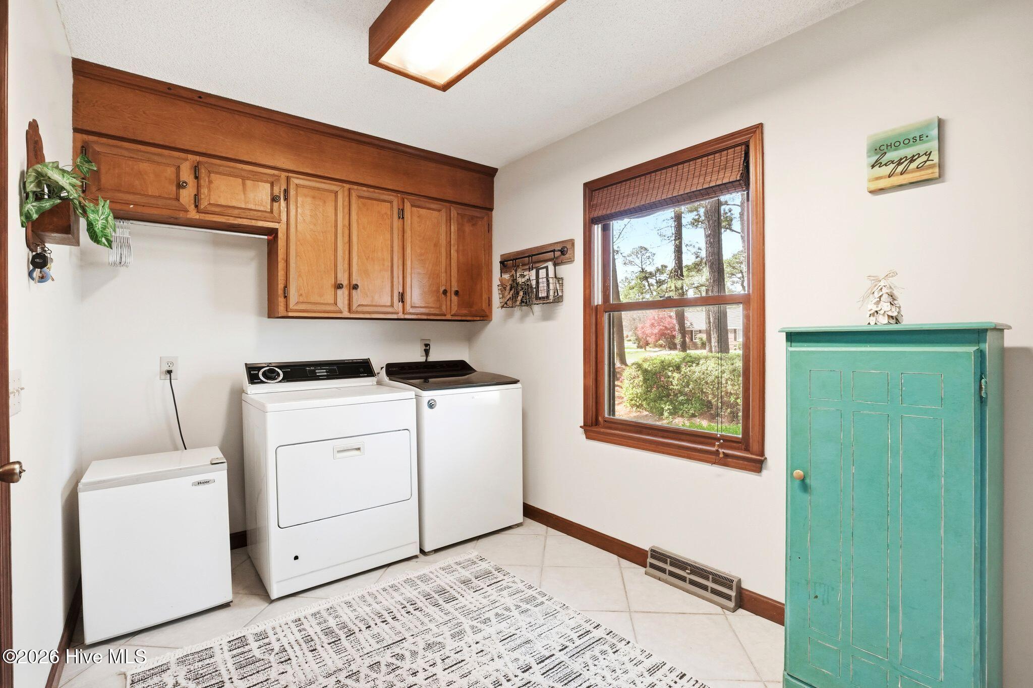 100563763 | Photo 46