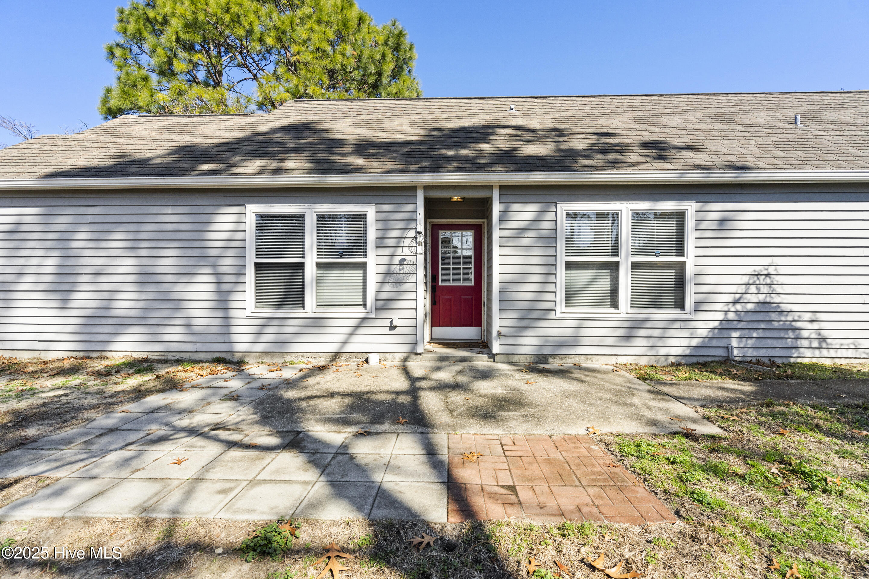 100487076 | Photo 26