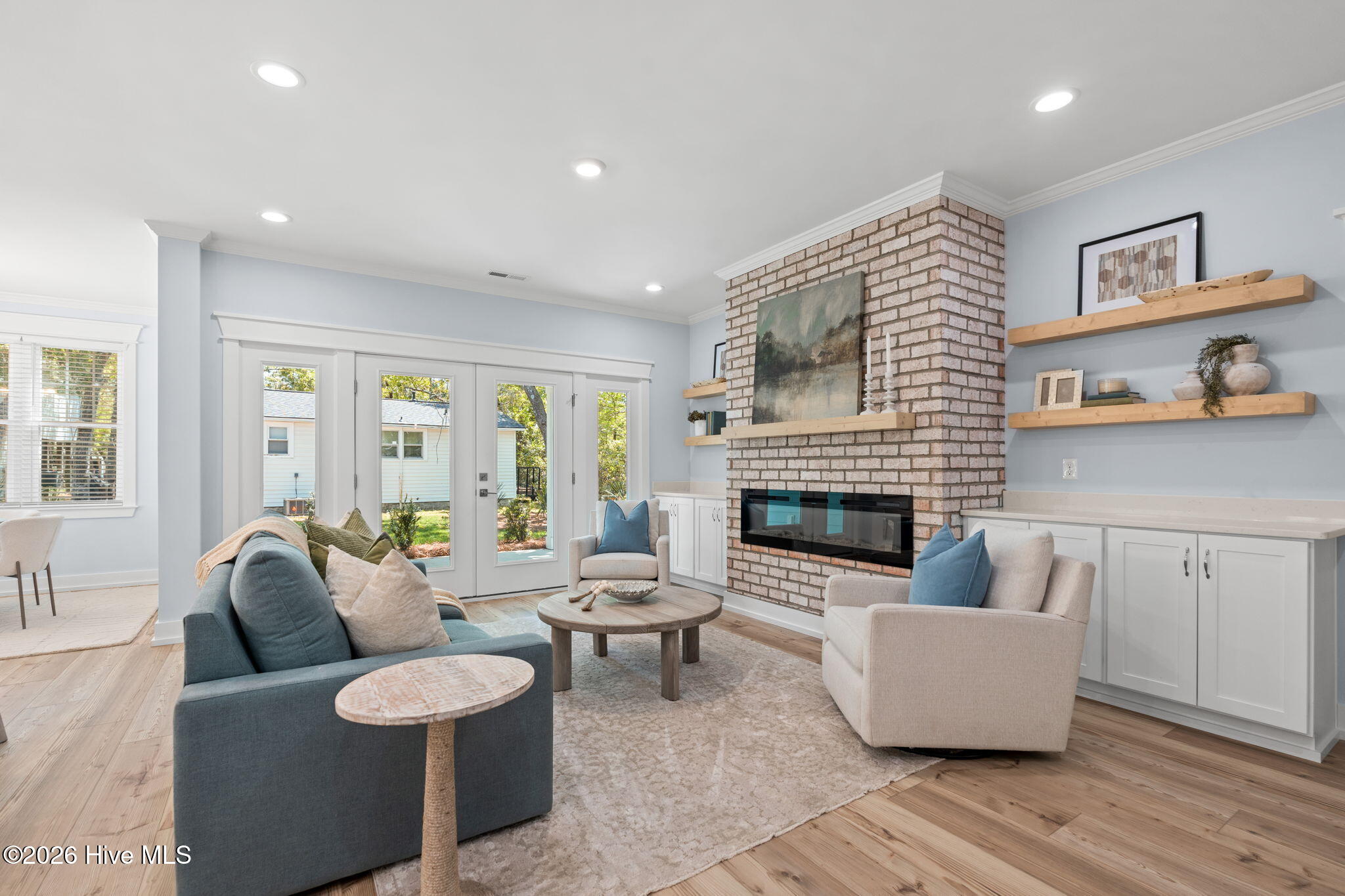 100546665 | Photo 15