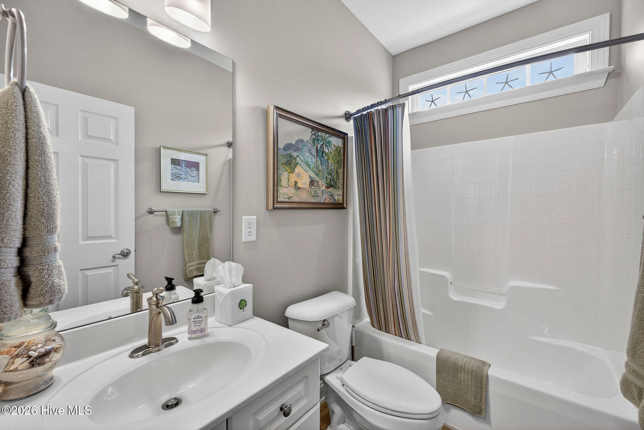 100565648 | Photo 29