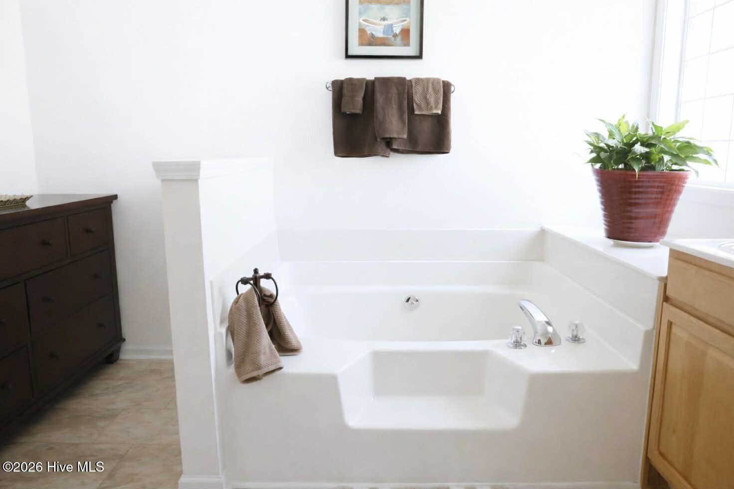 100548456 | Photo 41