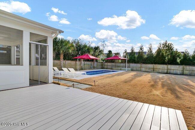 100552882 | Photo 57