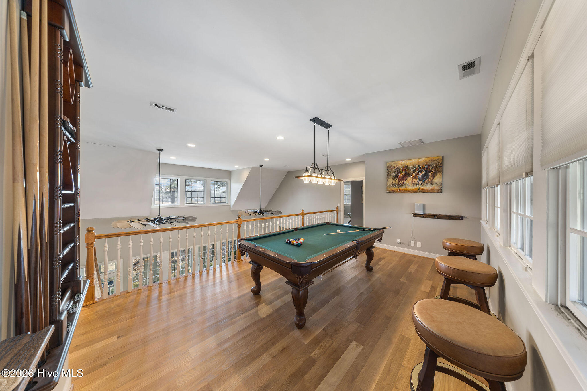 100553597 | Photo 48