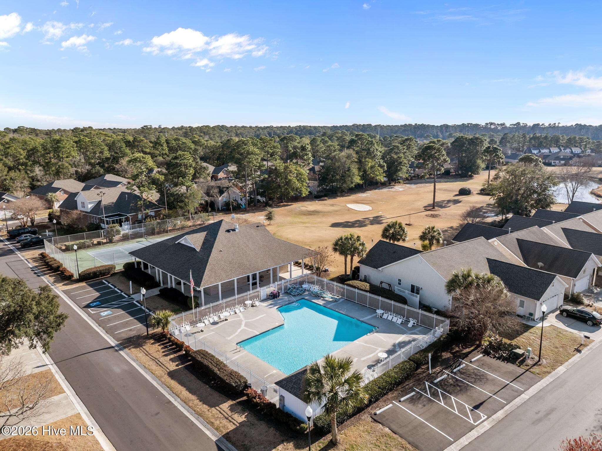 100552343 | Photo 53