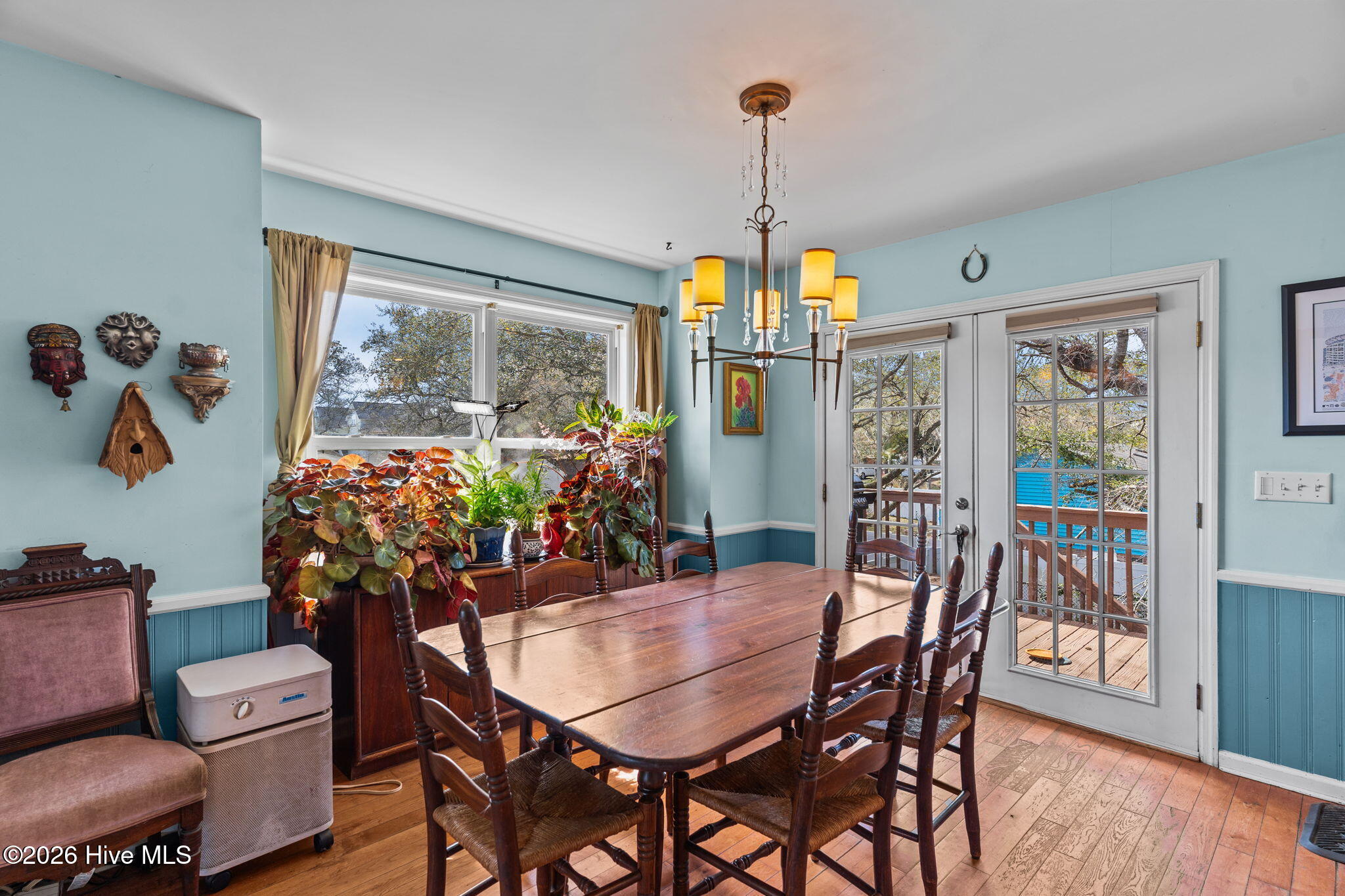 100564458 | Photo 18