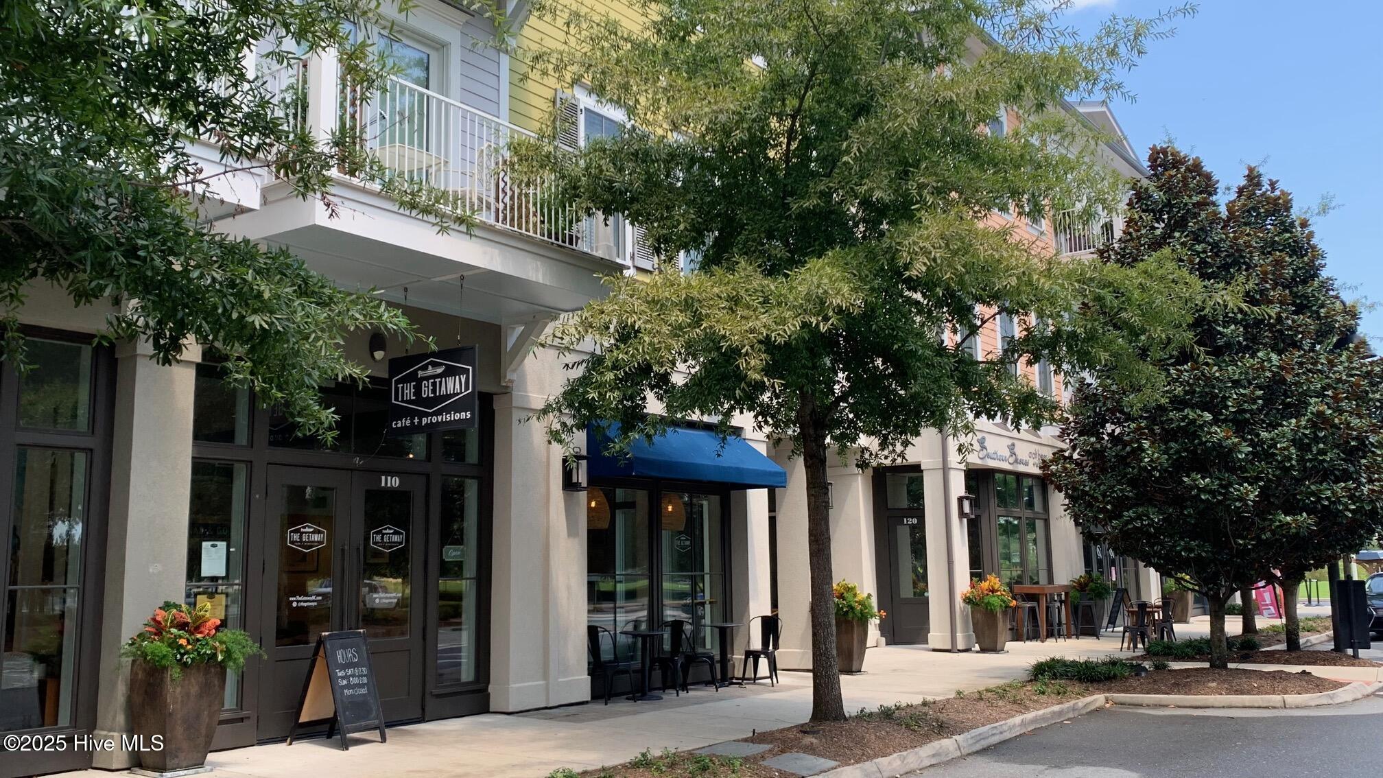 100524366 | Photo 93