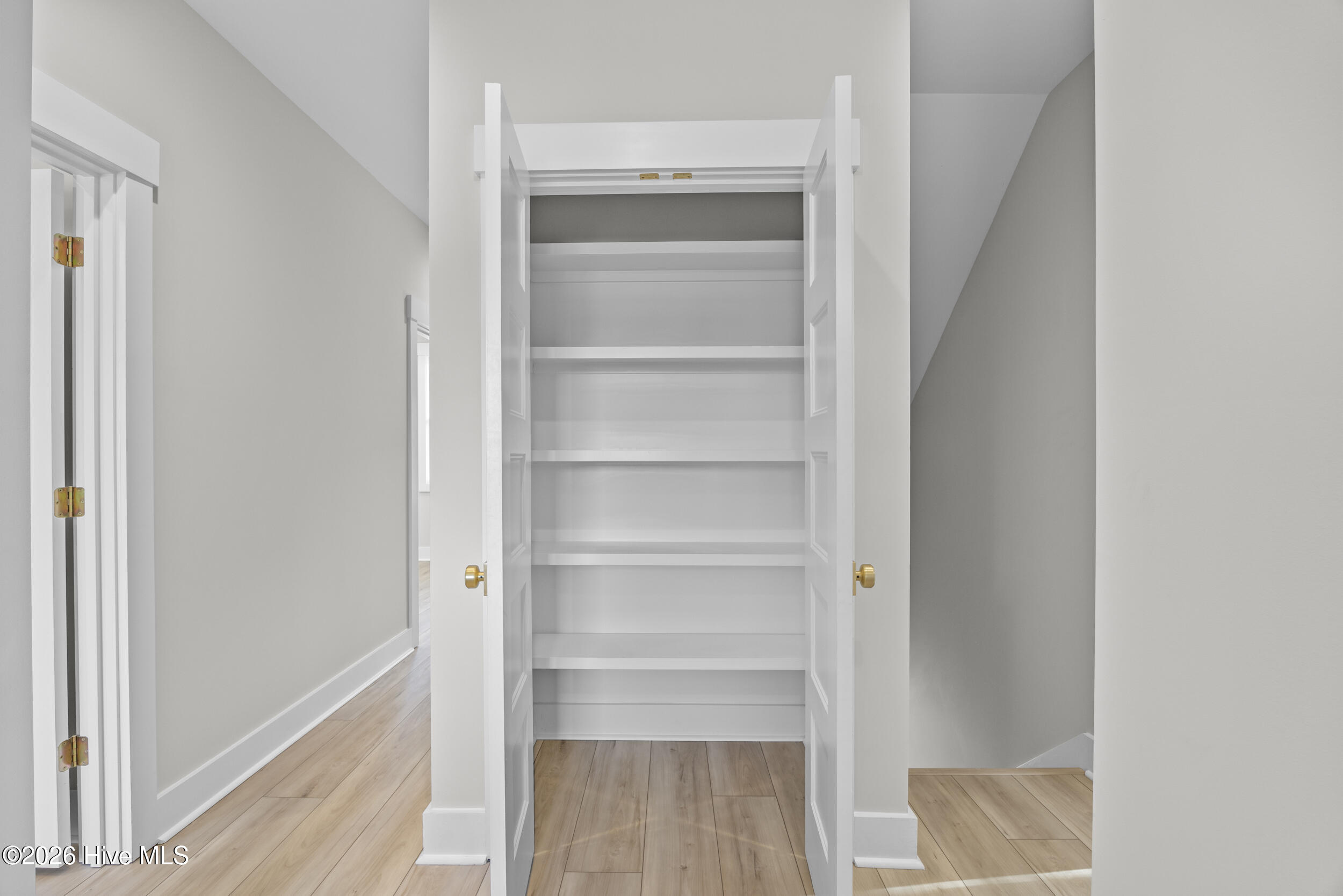 100543064 | Photo 22