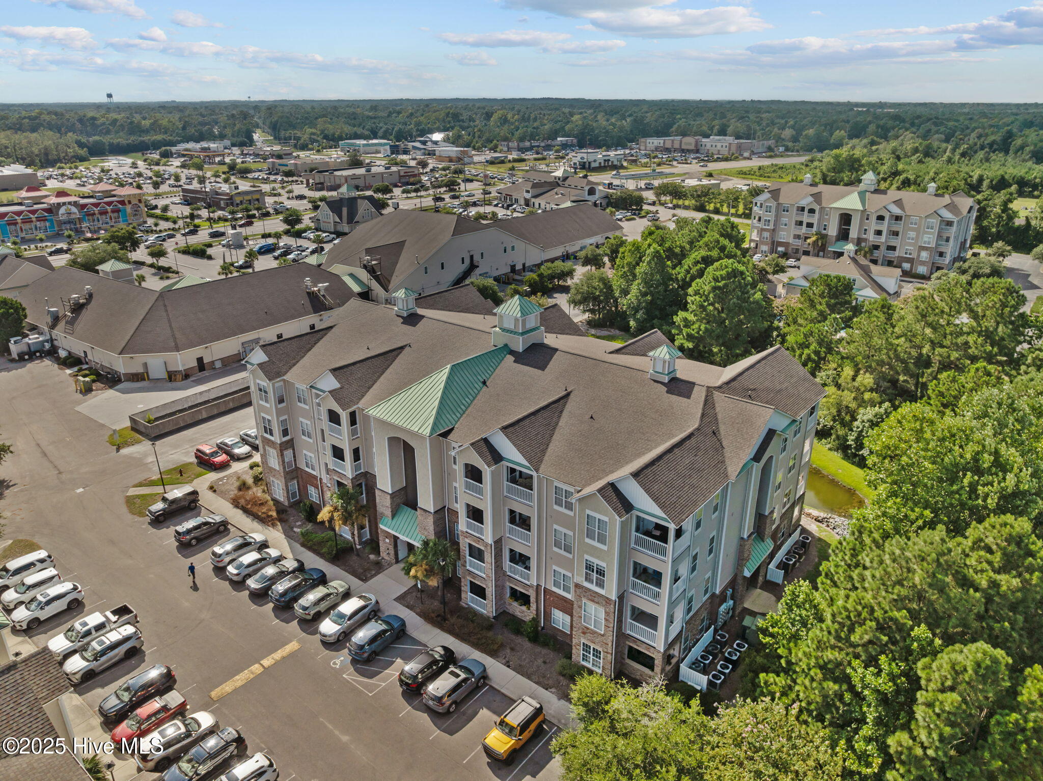 100506684 | Photo 46