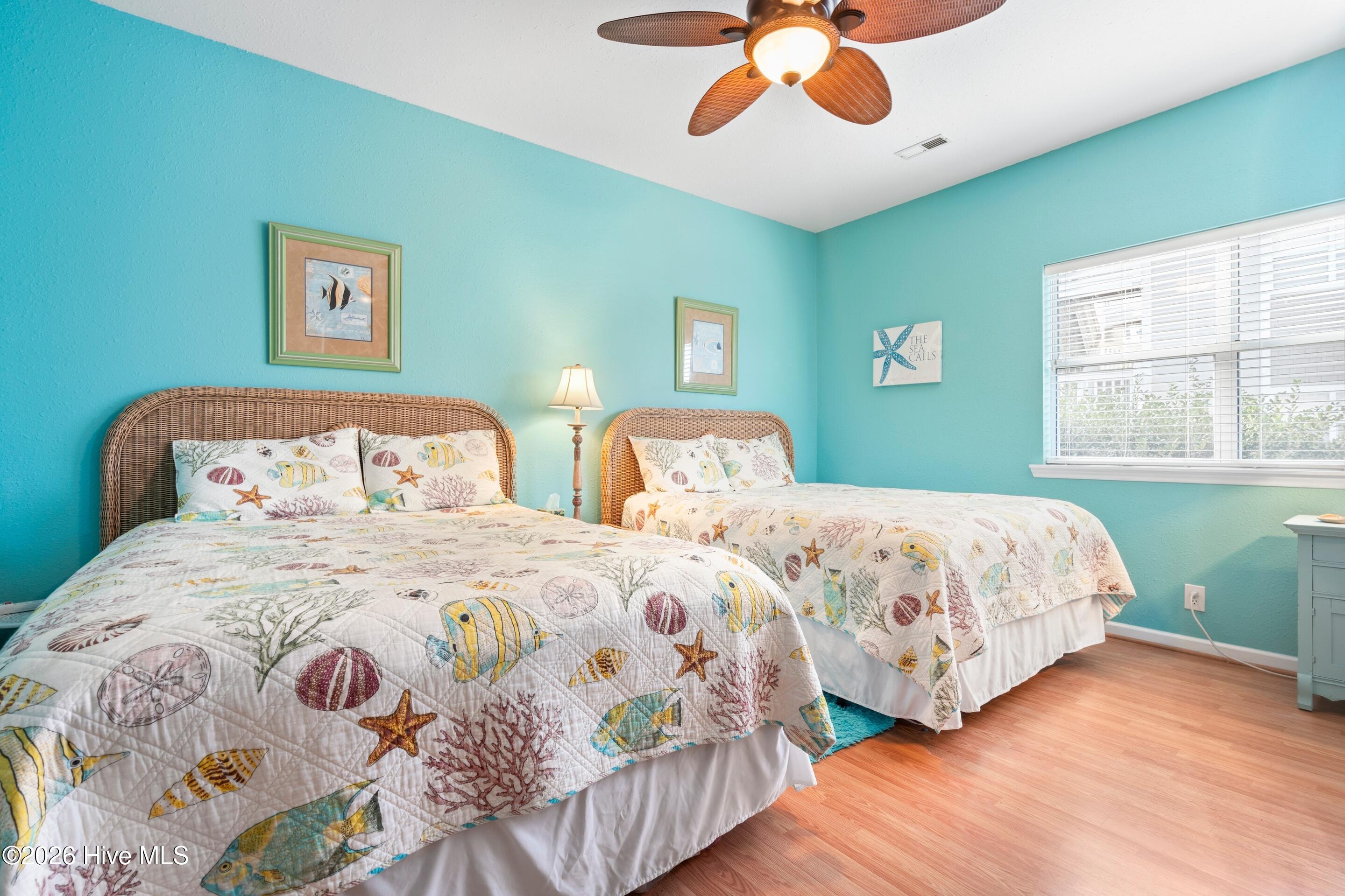 100548486 | Photo 30