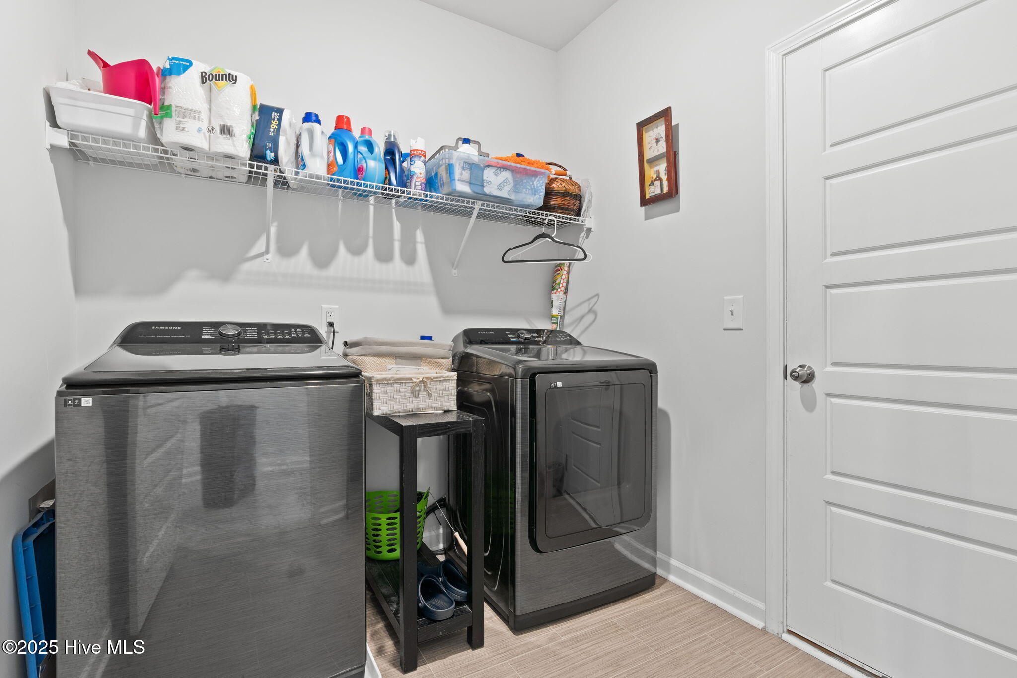 100516029 | Photo 28