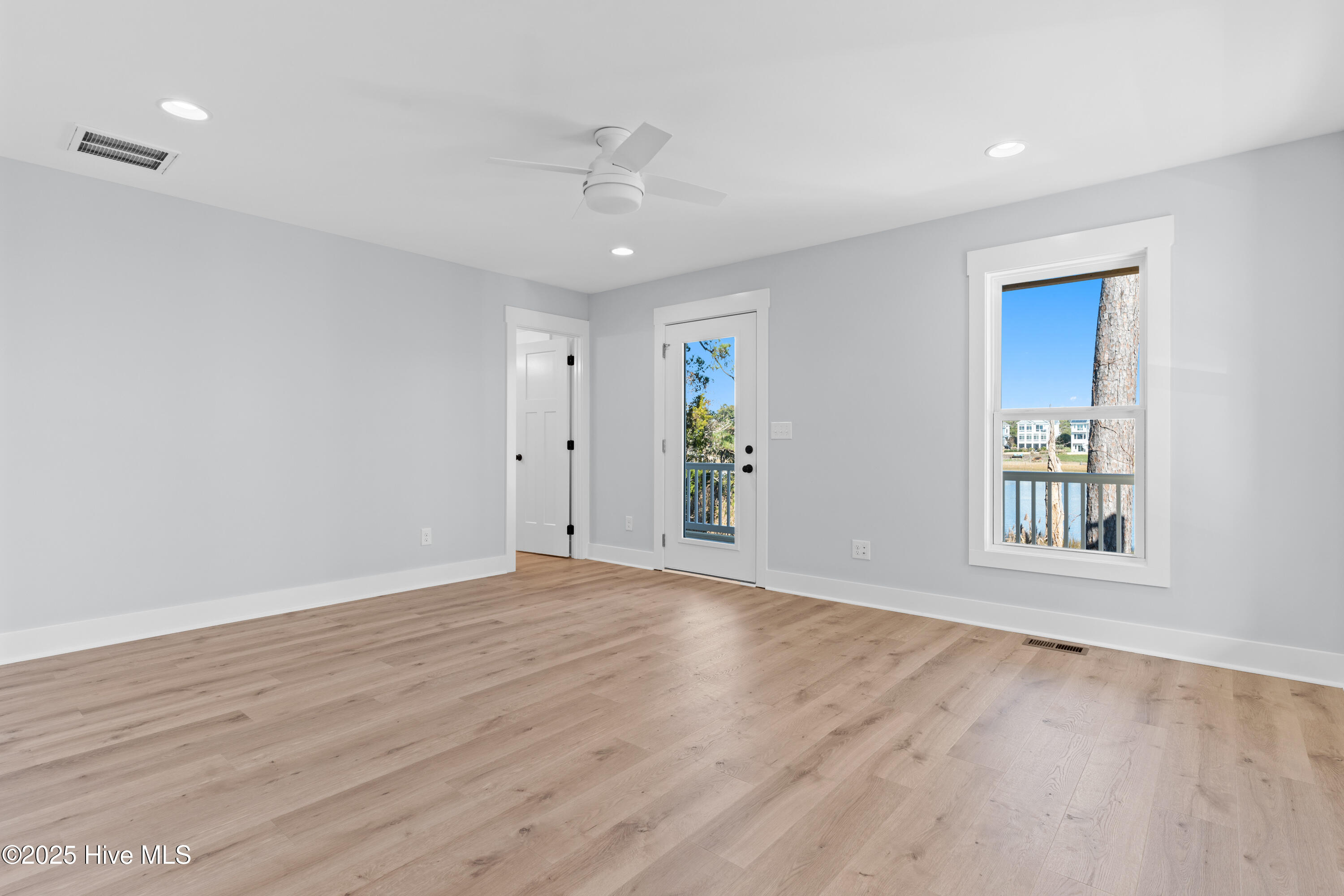 100545556 | Photo 56