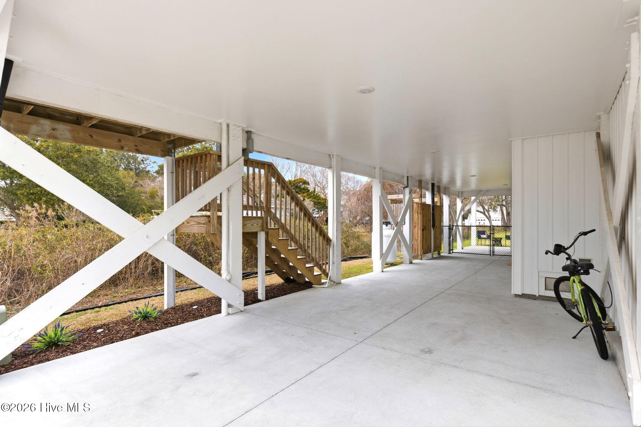 100556954 | Photo 46