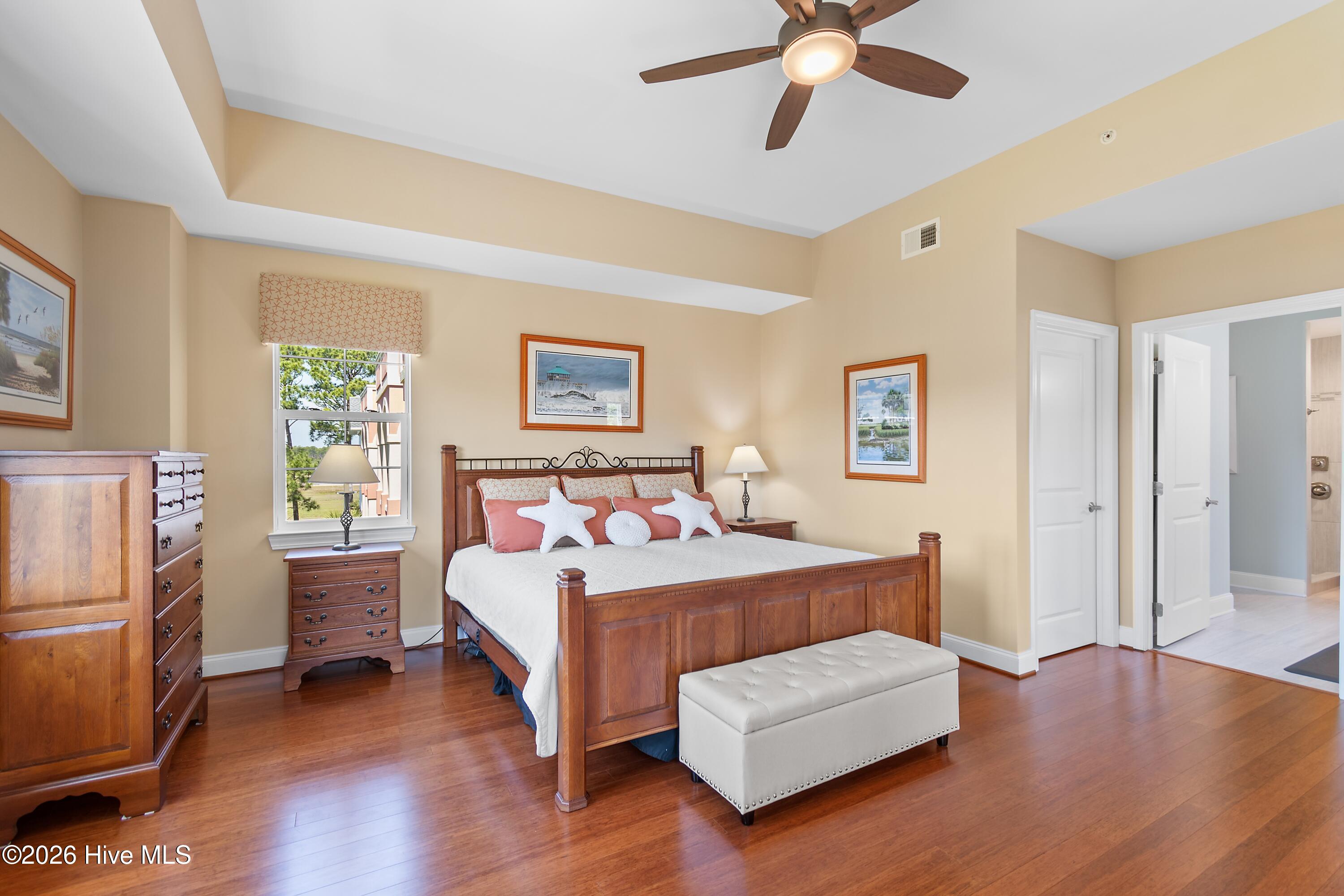 100567297 | Photo 21