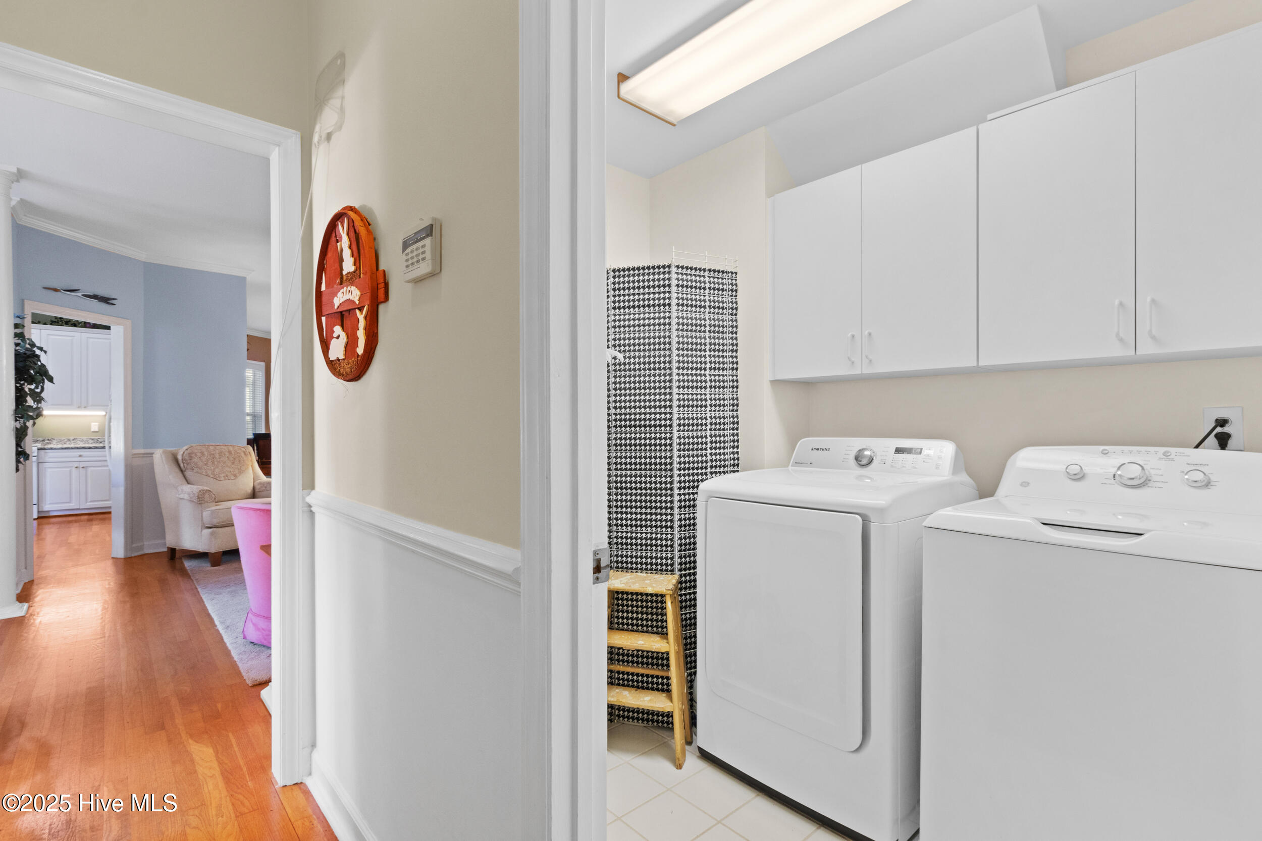 100541075 | Photo 36