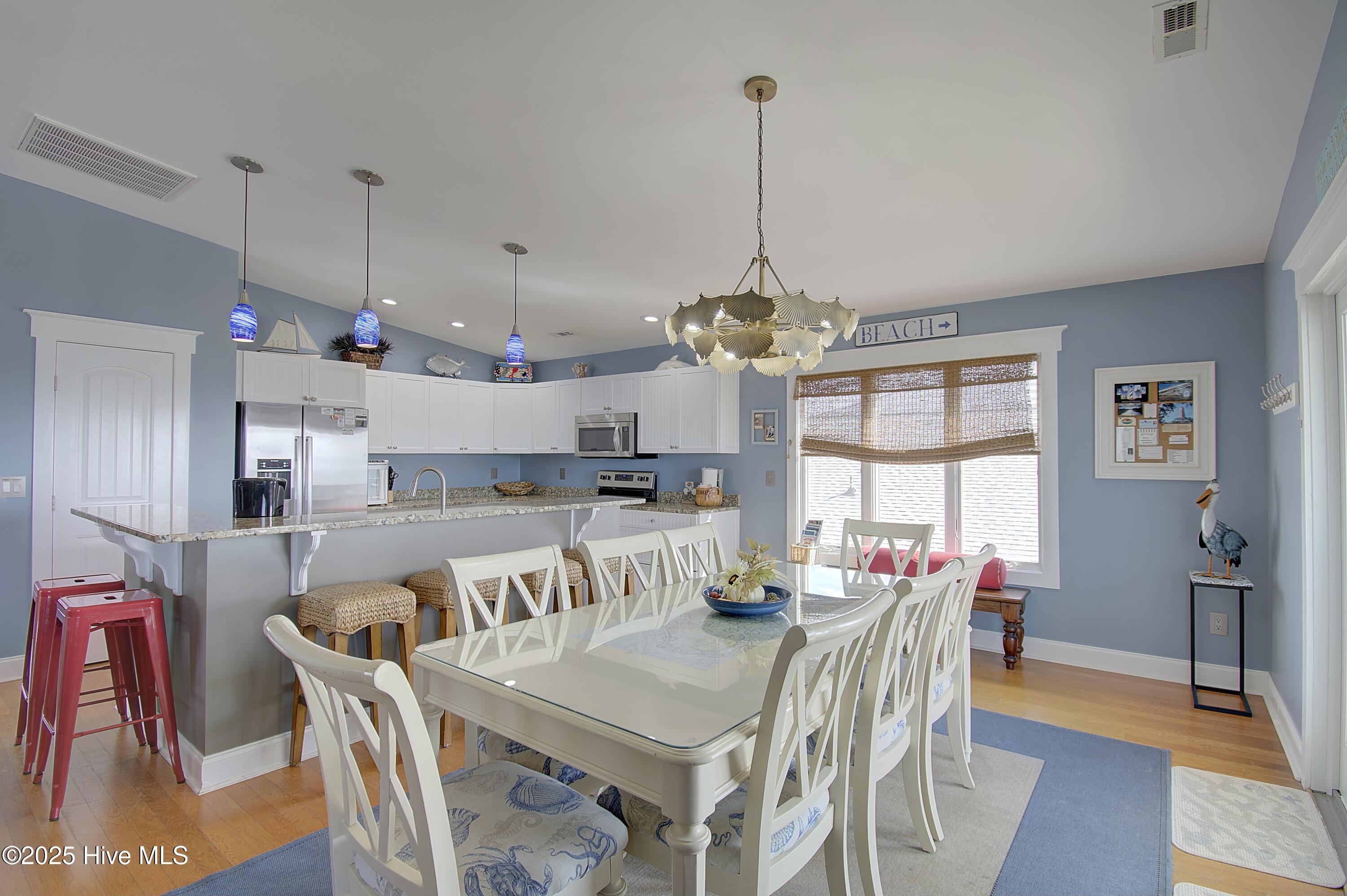 100526525 | Photo 13