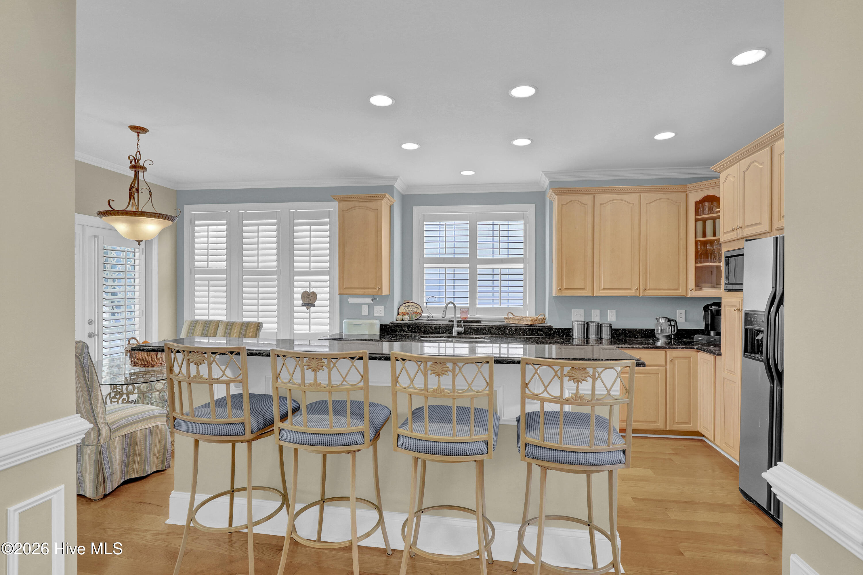 100559155 | Photo 25