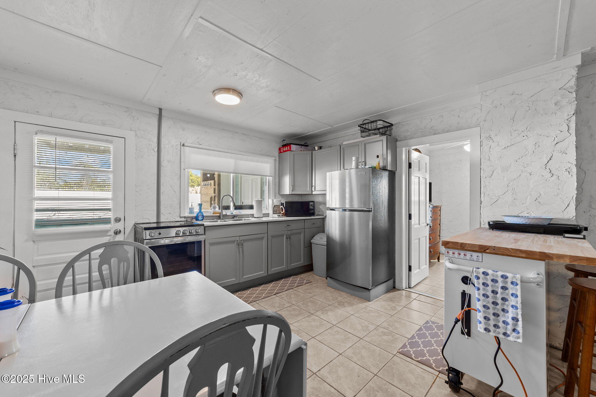 100536358 | Photo 34